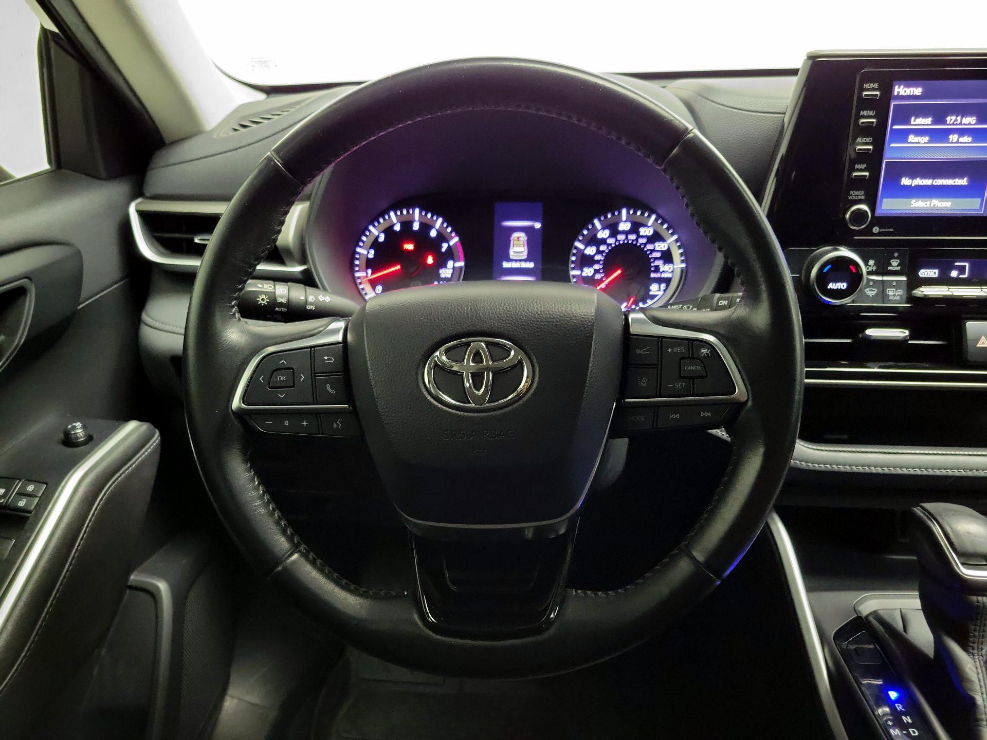 Thumbnail: 2020 Toyota Highlander - 10