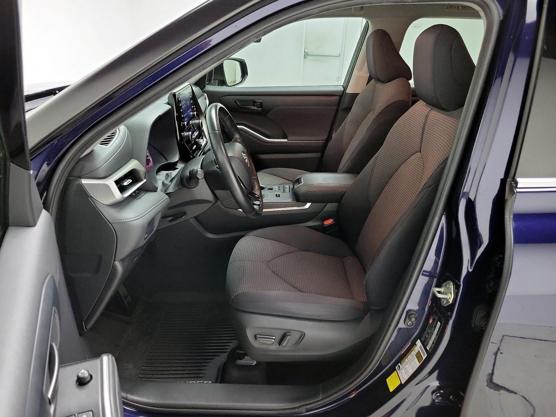 Thumbnail: 2020 Toyota Highlander - 11