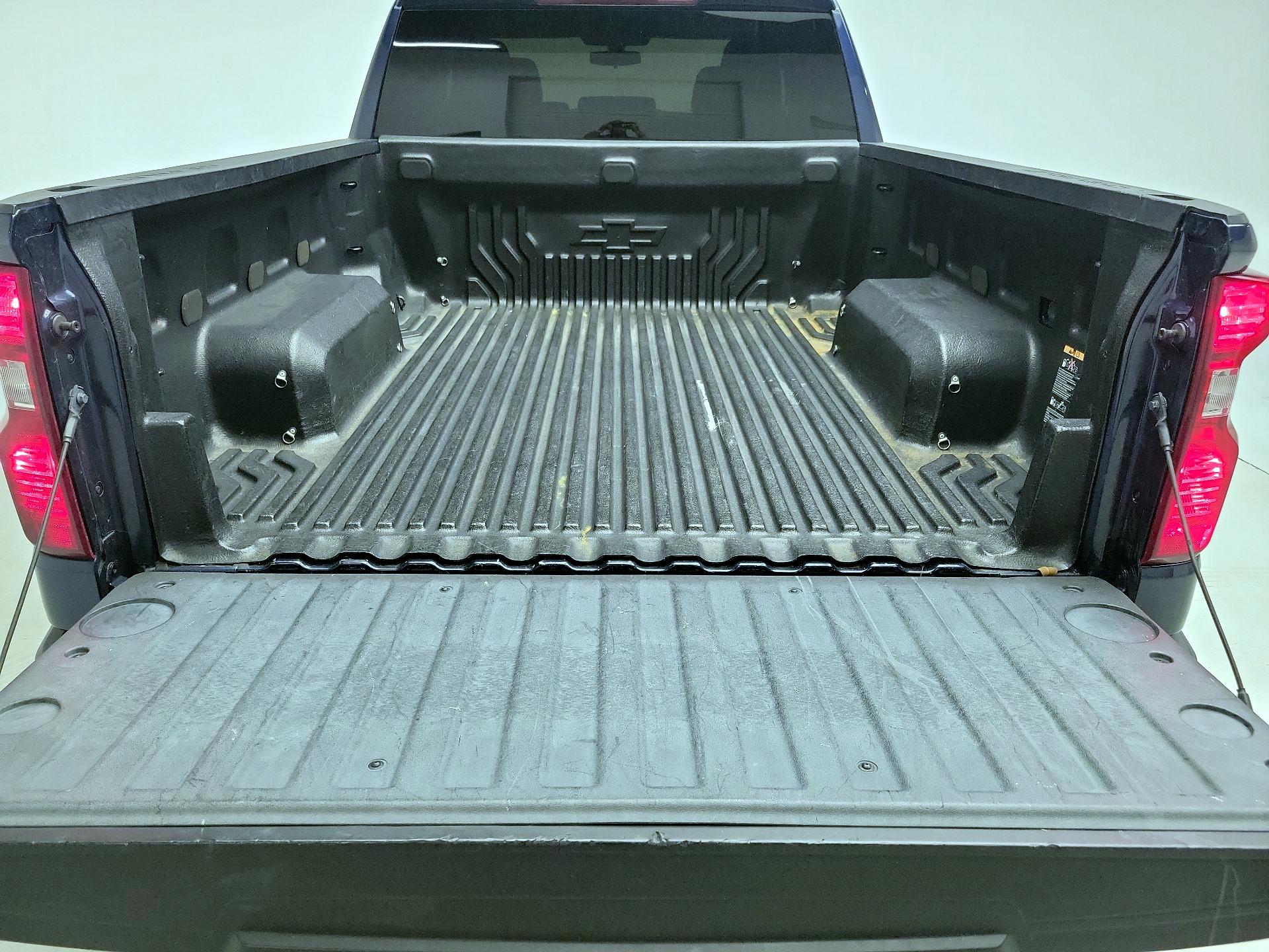 Thumbnail: 2020 Chevrolet Silverado 1500 - 20