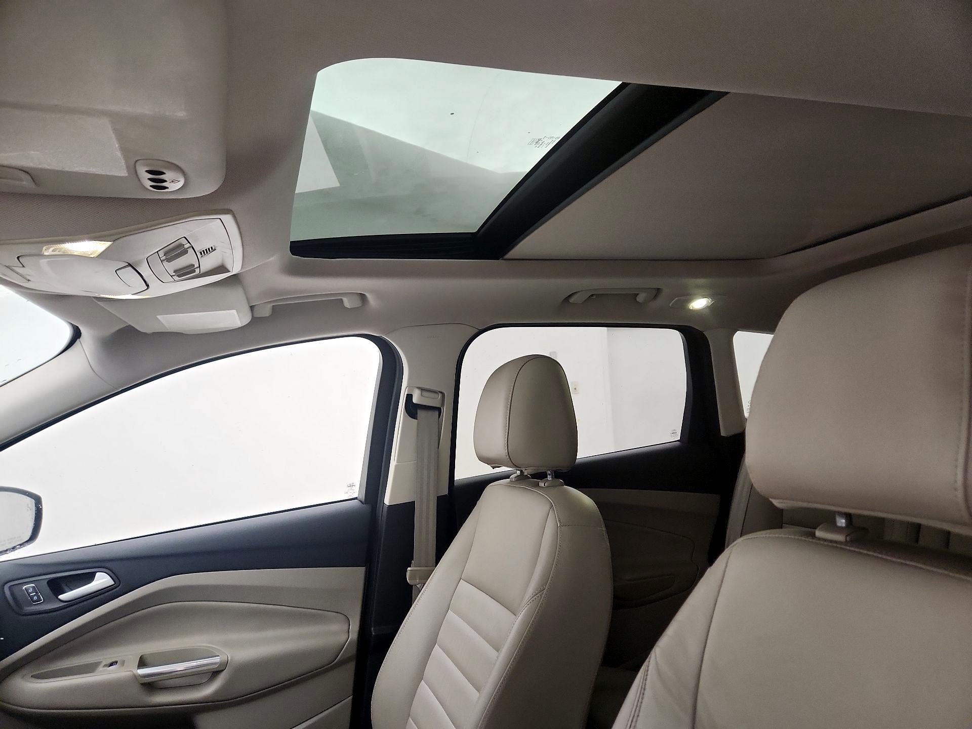 Thumbnail: 2016 Ford Escape - 20