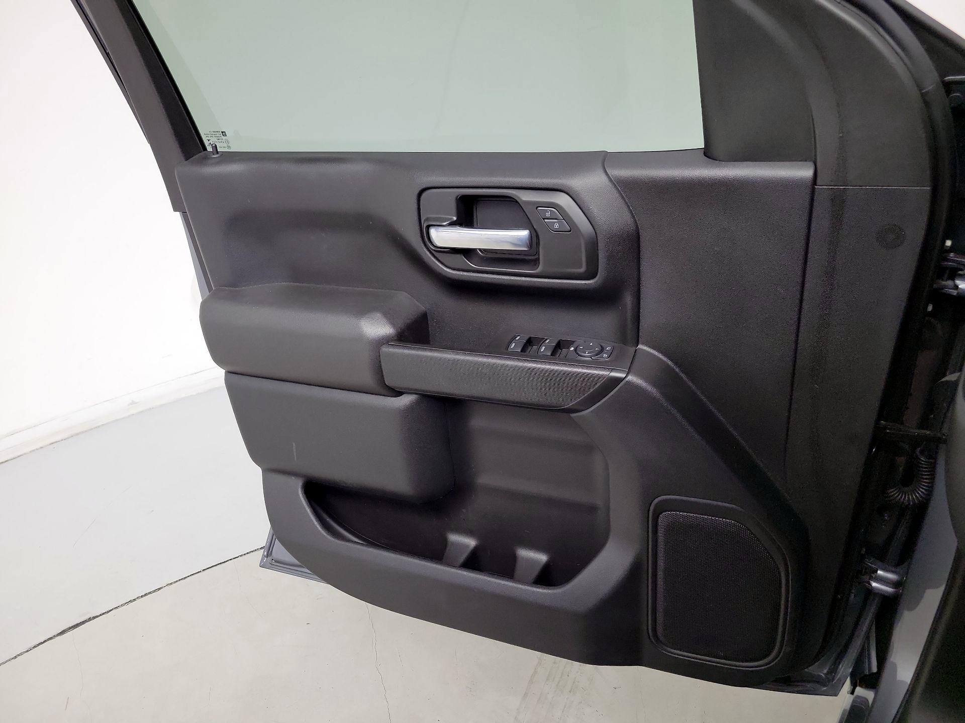 Thumbnail: 2021 Chevrolet Silverado 1500 - 12