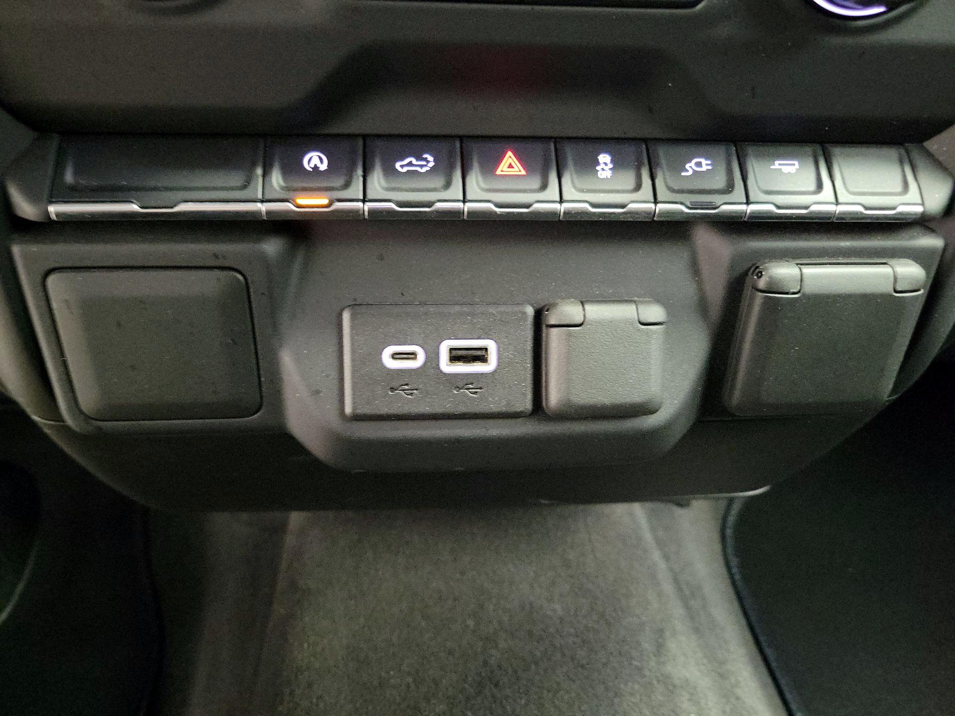 Thumbnail: 2021 Chevrolet Silverado 1500 - 19
