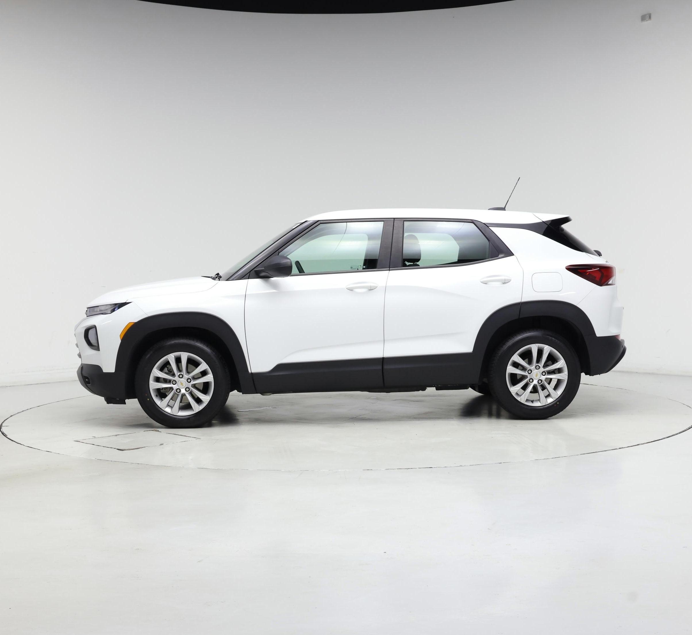 Thumbnail: 2021 Chevrolet TrailBlazer - 3