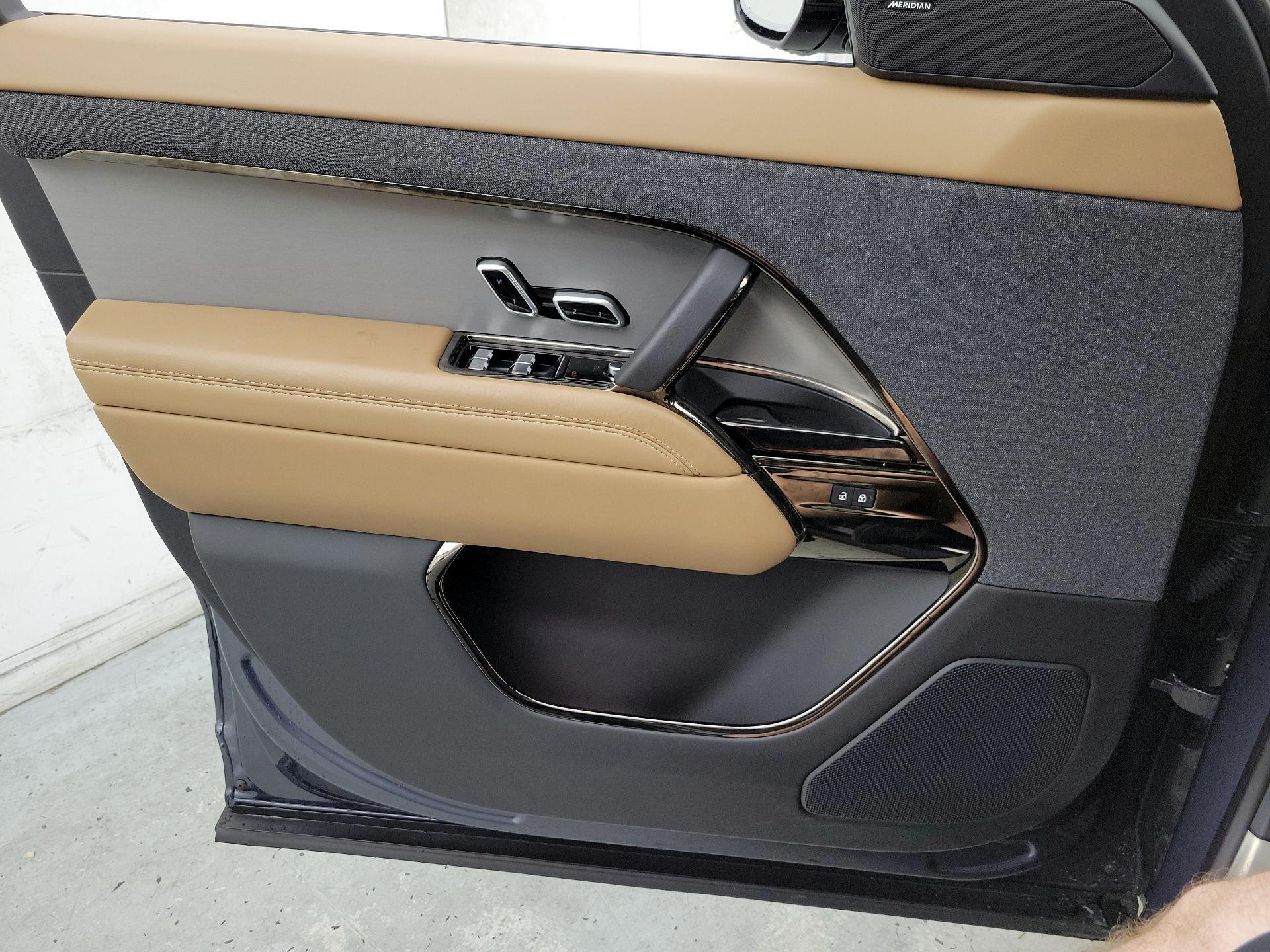 Thumbnail: 2023 Land Rover Range Rover Sport - 12