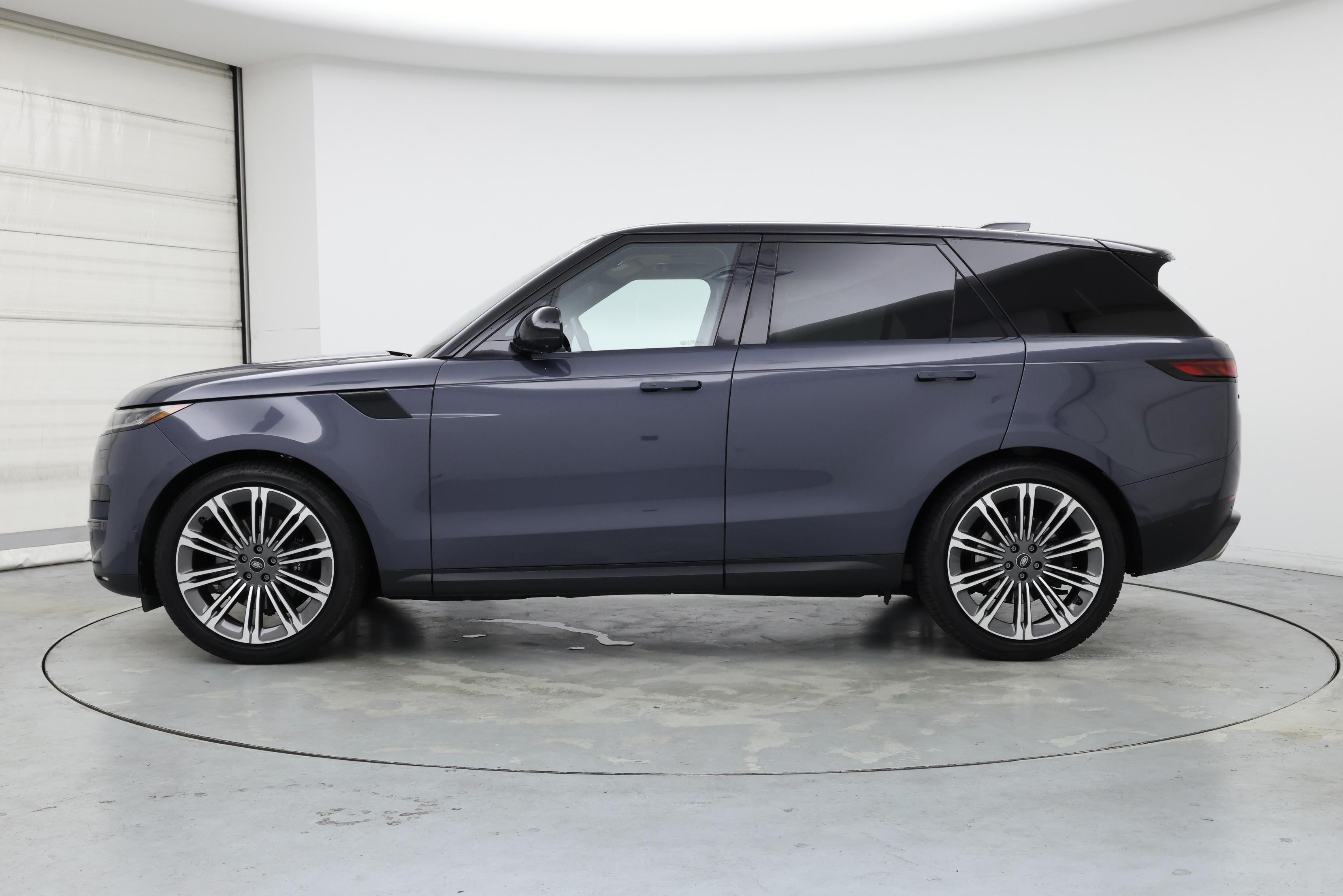 Thumbnail: 2023 Land Rover Range Rover Sport - 3