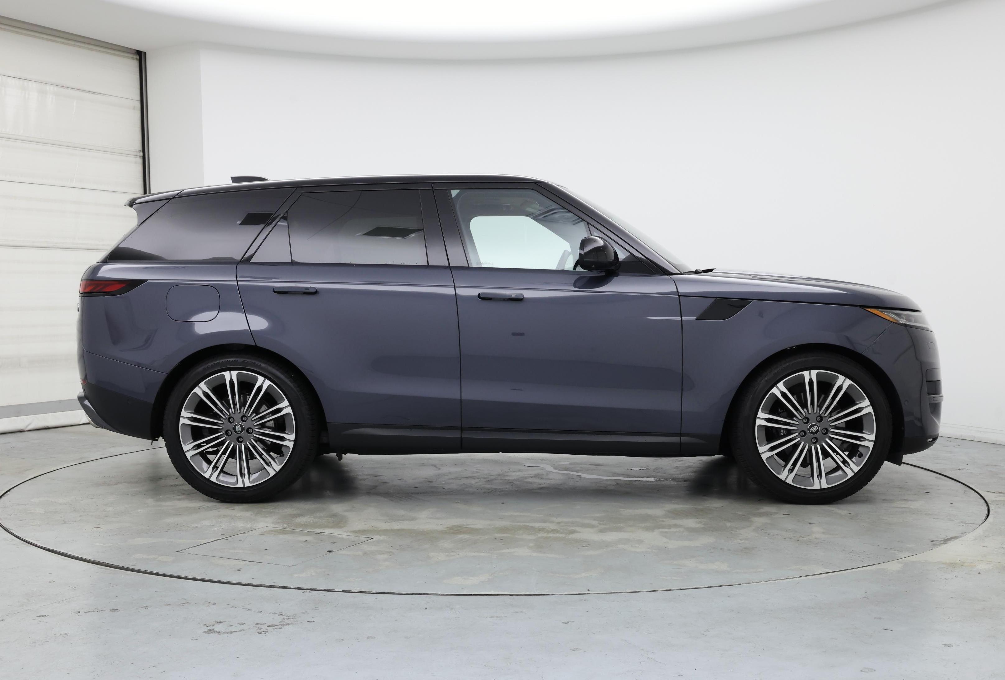 Thumbnail: 2023 Land Rover Range Rover Sport - 7