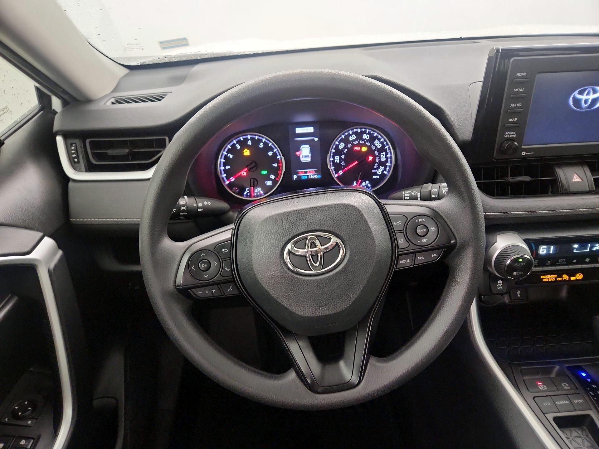 Thumbnail: 2021 Toyota RAV4 - 10