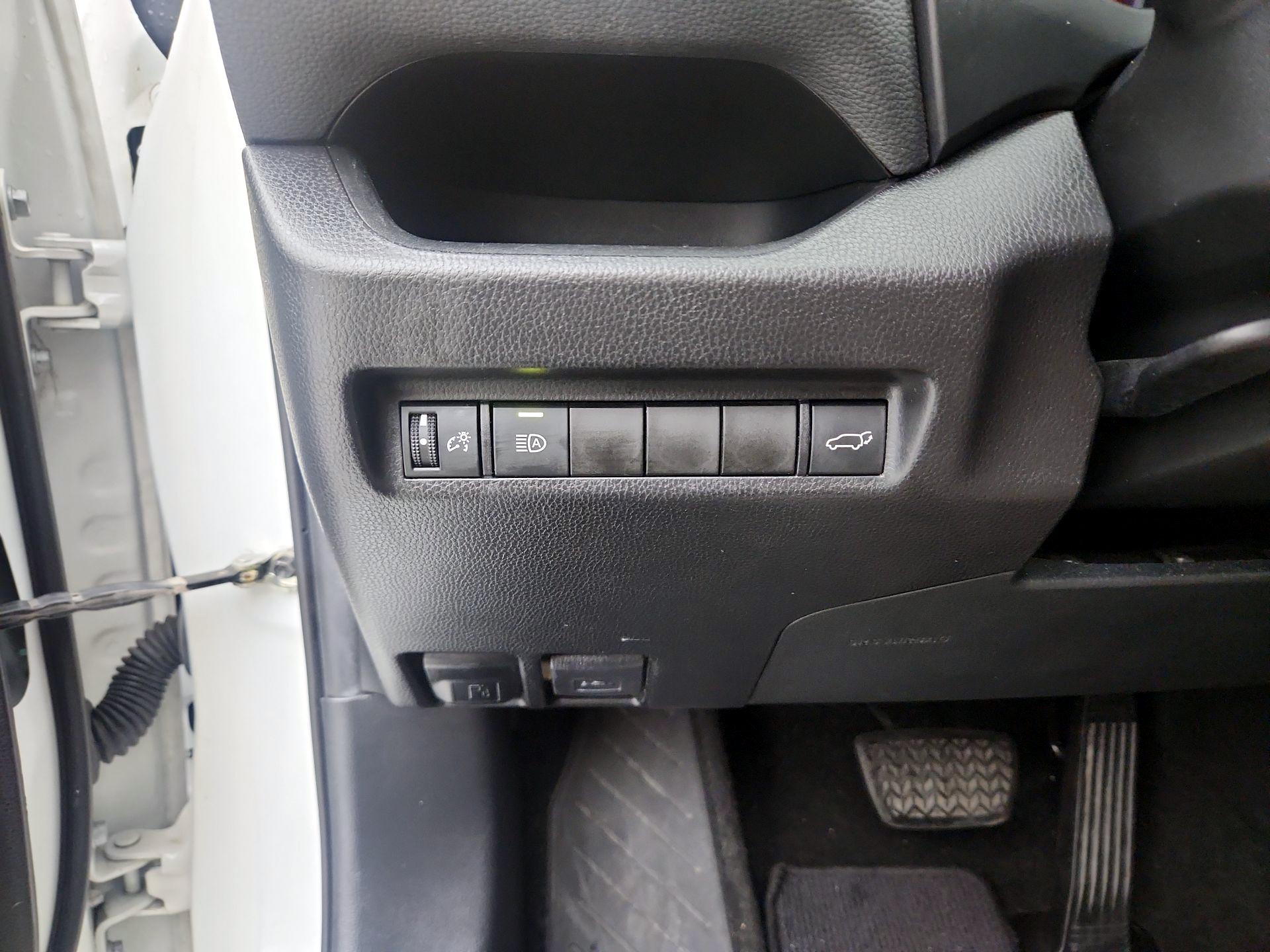 Thumbnail: 2021 Toyota RAV4 - 13