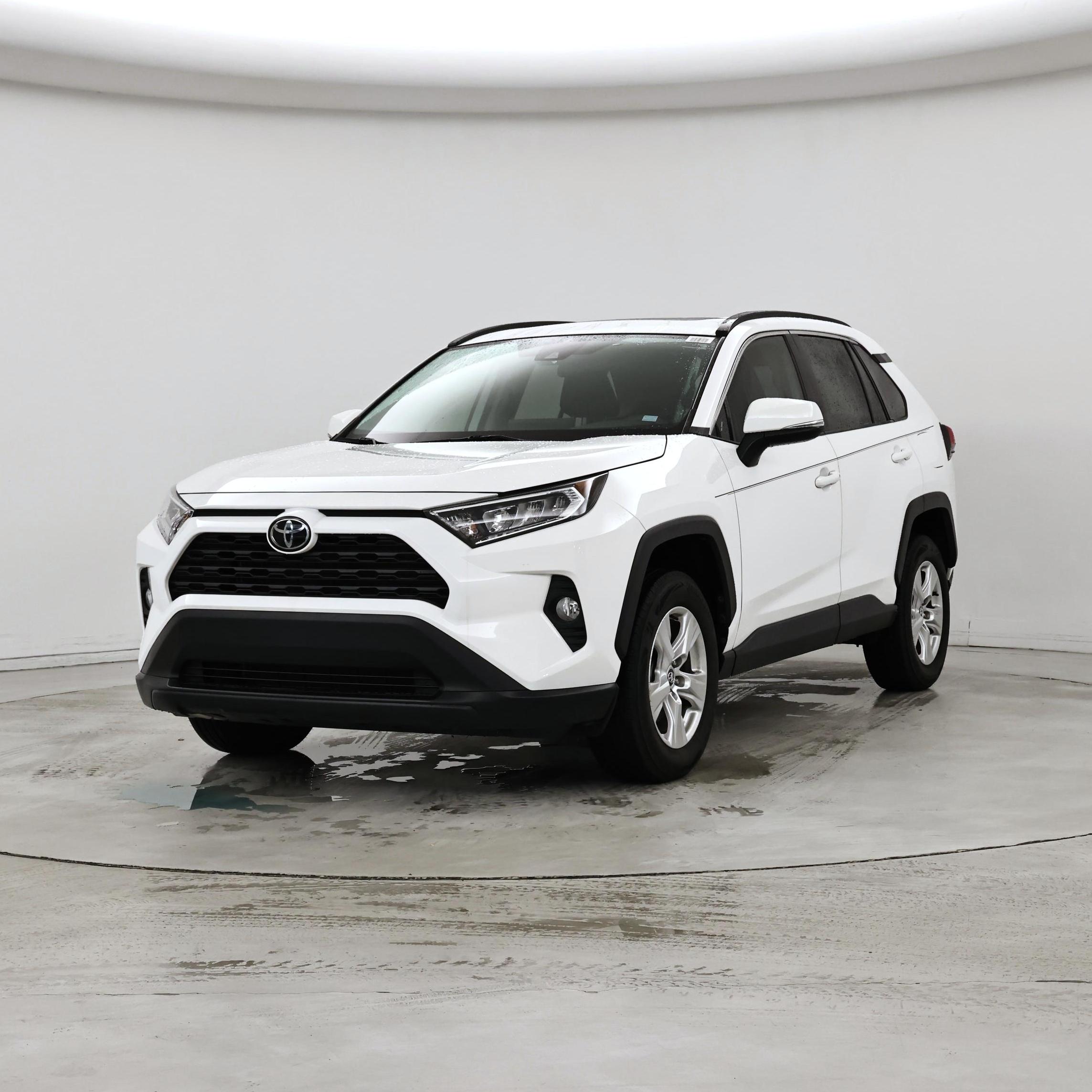 Thumbnail: 2021 Toyota RAV4 - 4