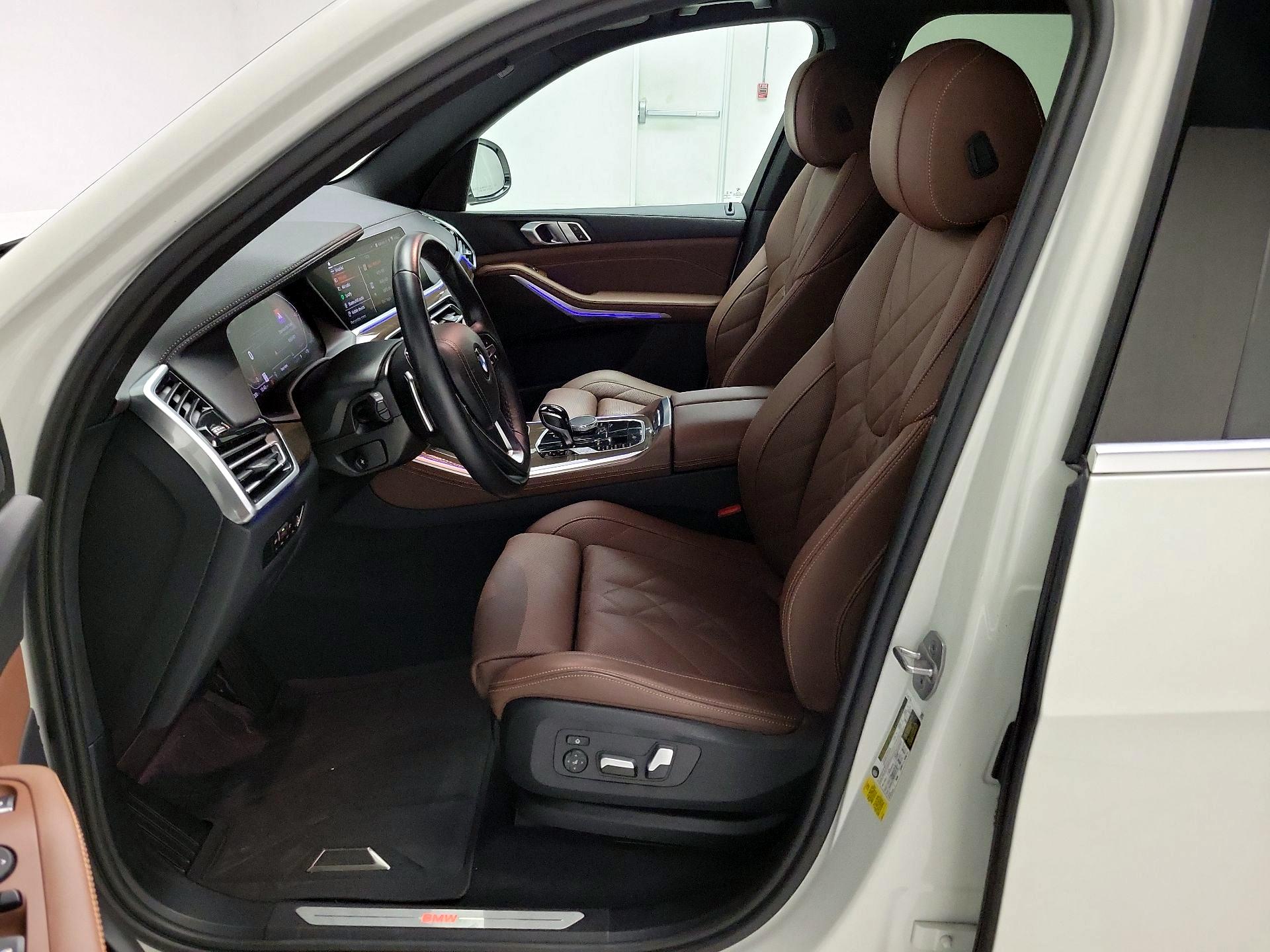 Thumbnail: 2023 BMW X5 - 11
