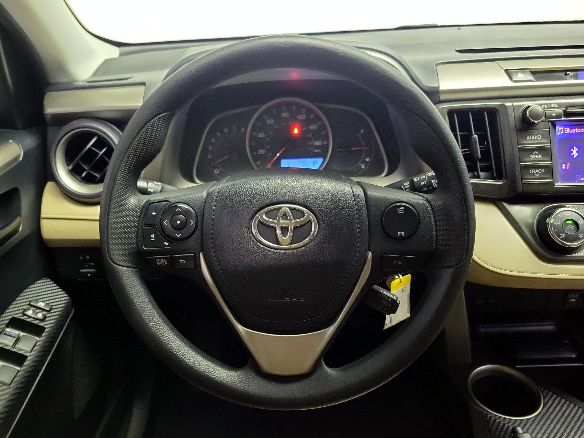 Thumbnail: 2013 Toyota RAV4 - 10