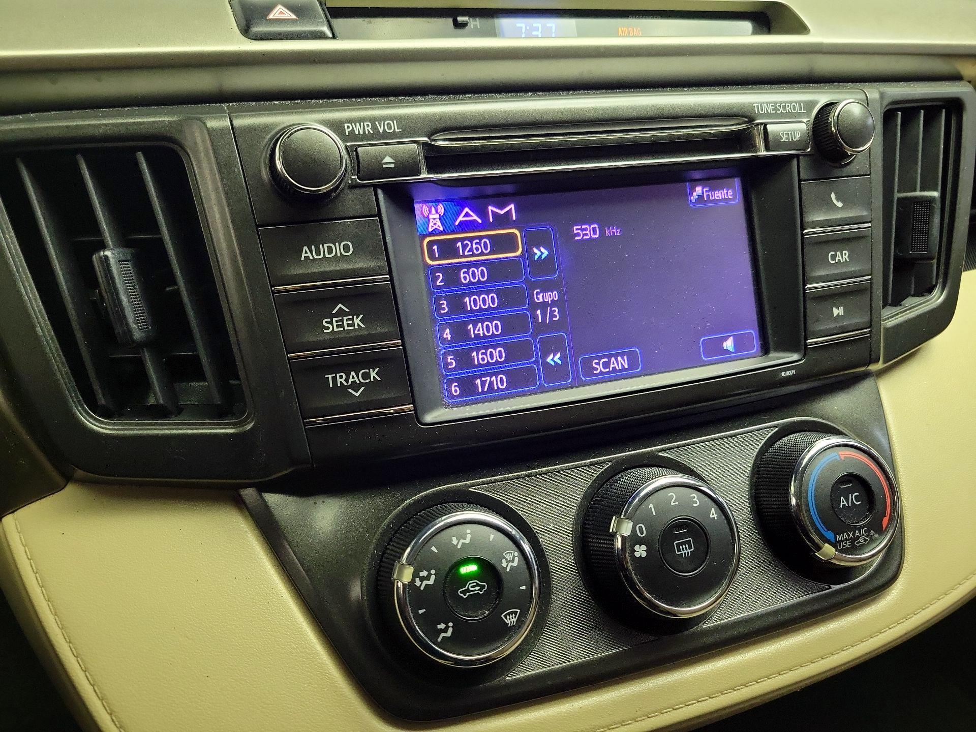 Thumbnail: 2013 Toyota RAV4 - 15