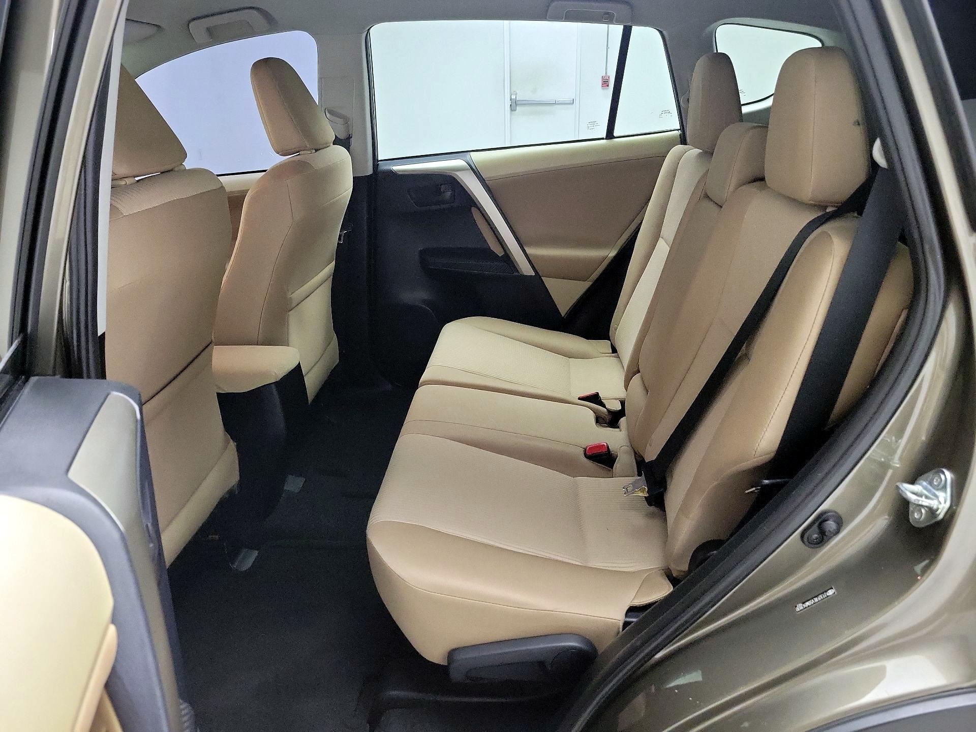 Thumbnail: 2013 Toyota RAV4 - 19