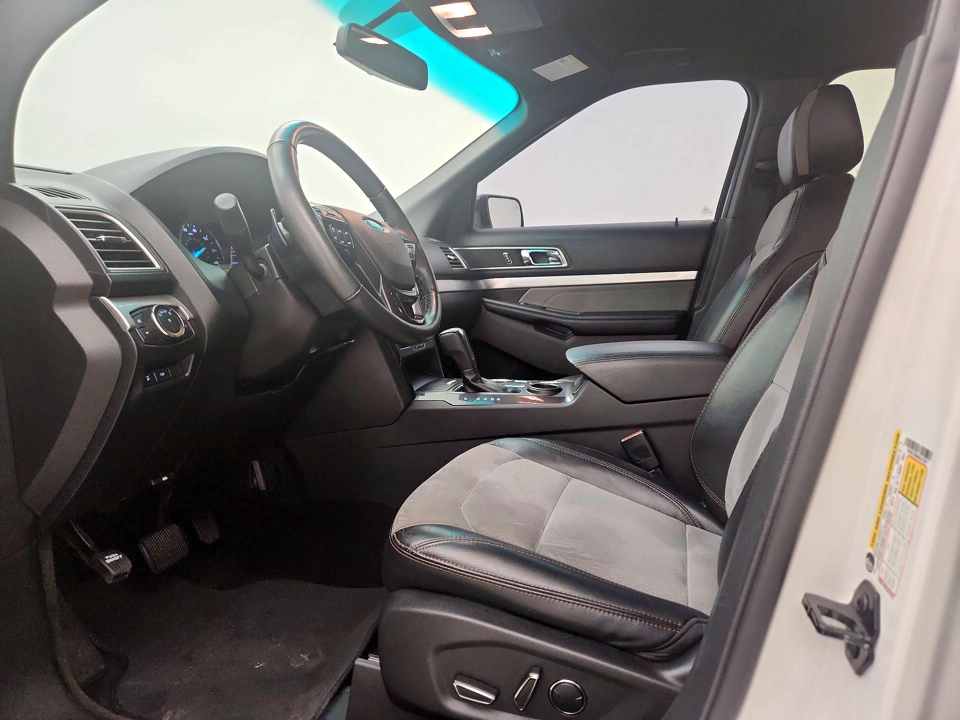 Thumbnail: 2017 Ford Explorer - 11