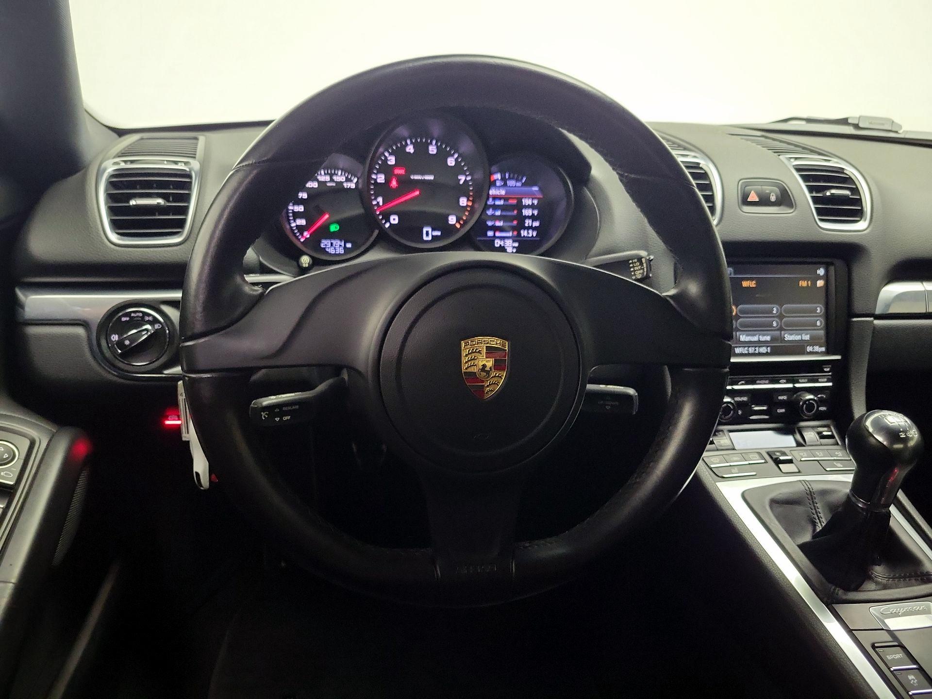 Thumbnail: 2016 Porsche Cayman - 10