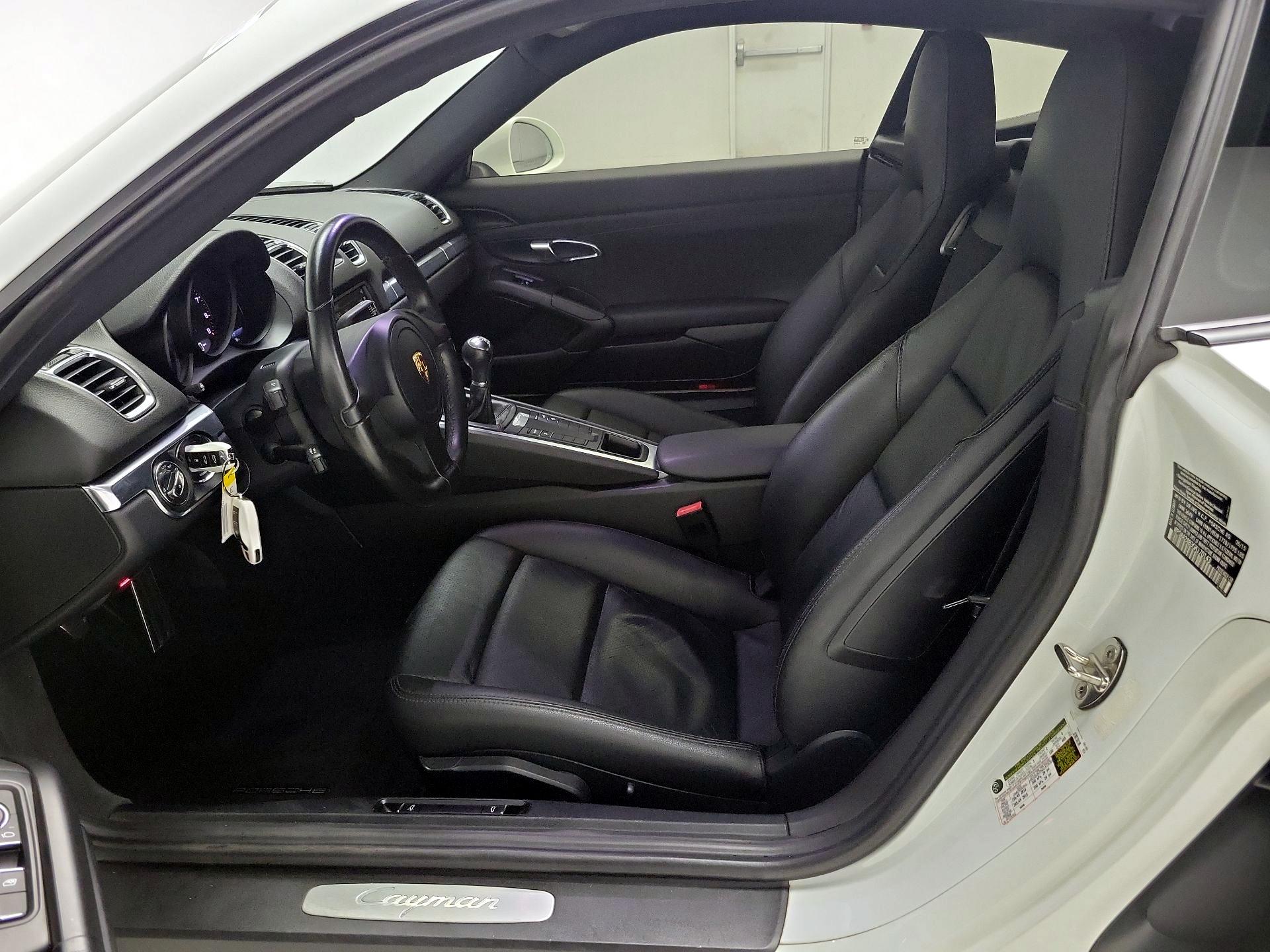 Thumbnail: 2016 Porsche Cayman - 11