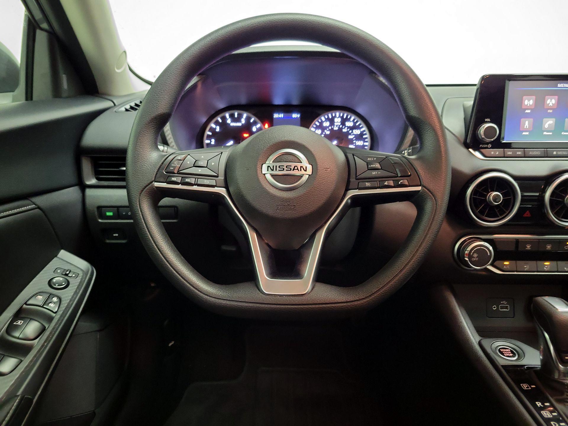 Thumbnail: 2023 Nissan Sentra - 10