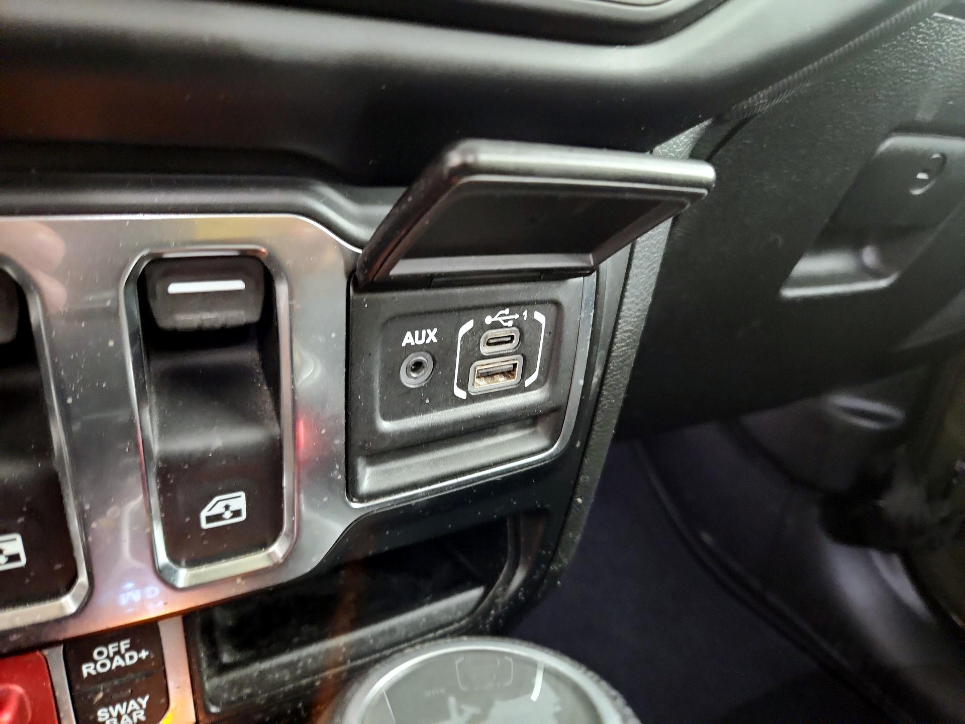 Thumbnail: 2022 Jeep Wrangler - 19