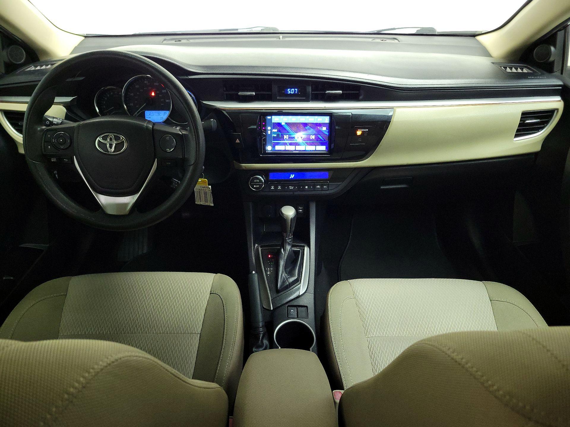 Thumbnail: 2015 Toyota Corolla - 9