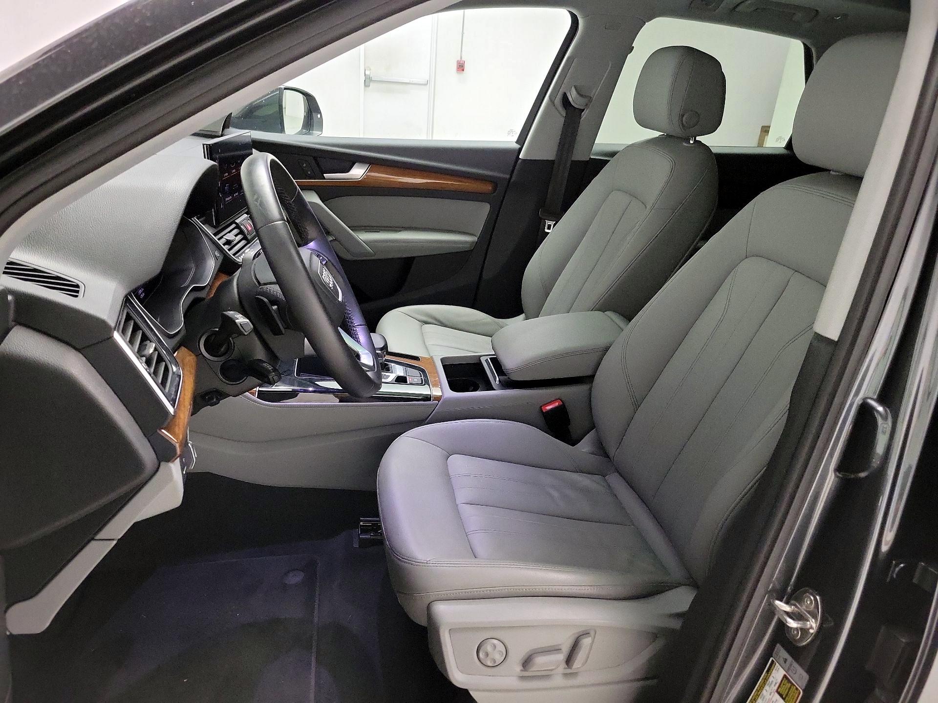 Thumbnail: 2022 Audi Q5 - 11