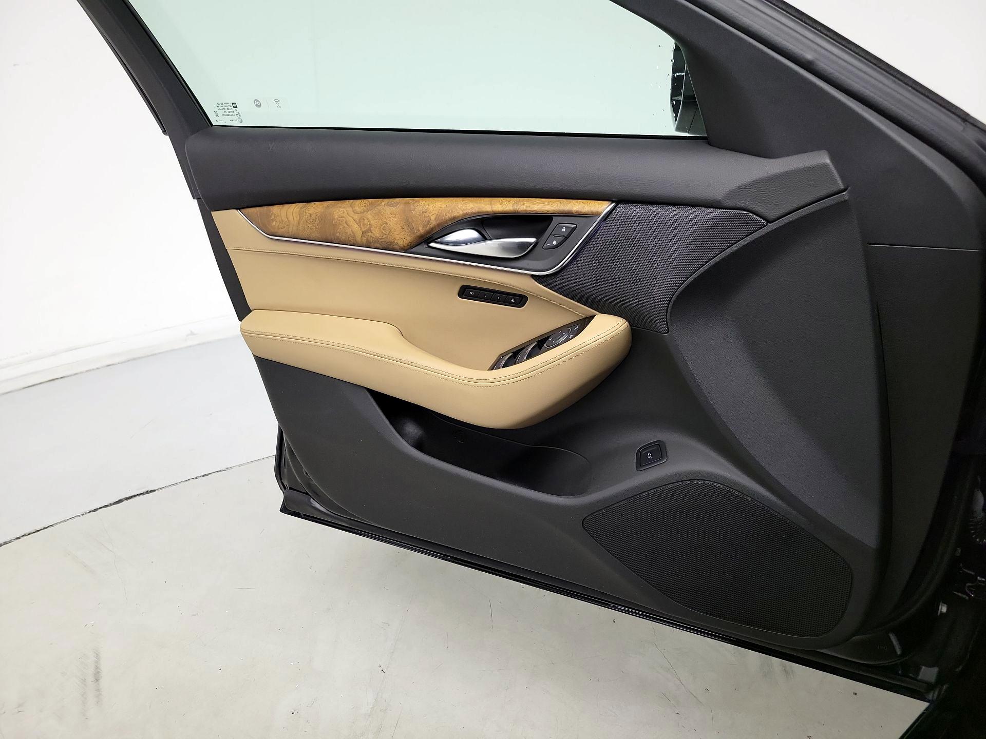 Thumbnail: 2022 Cadillac CT5 - 12