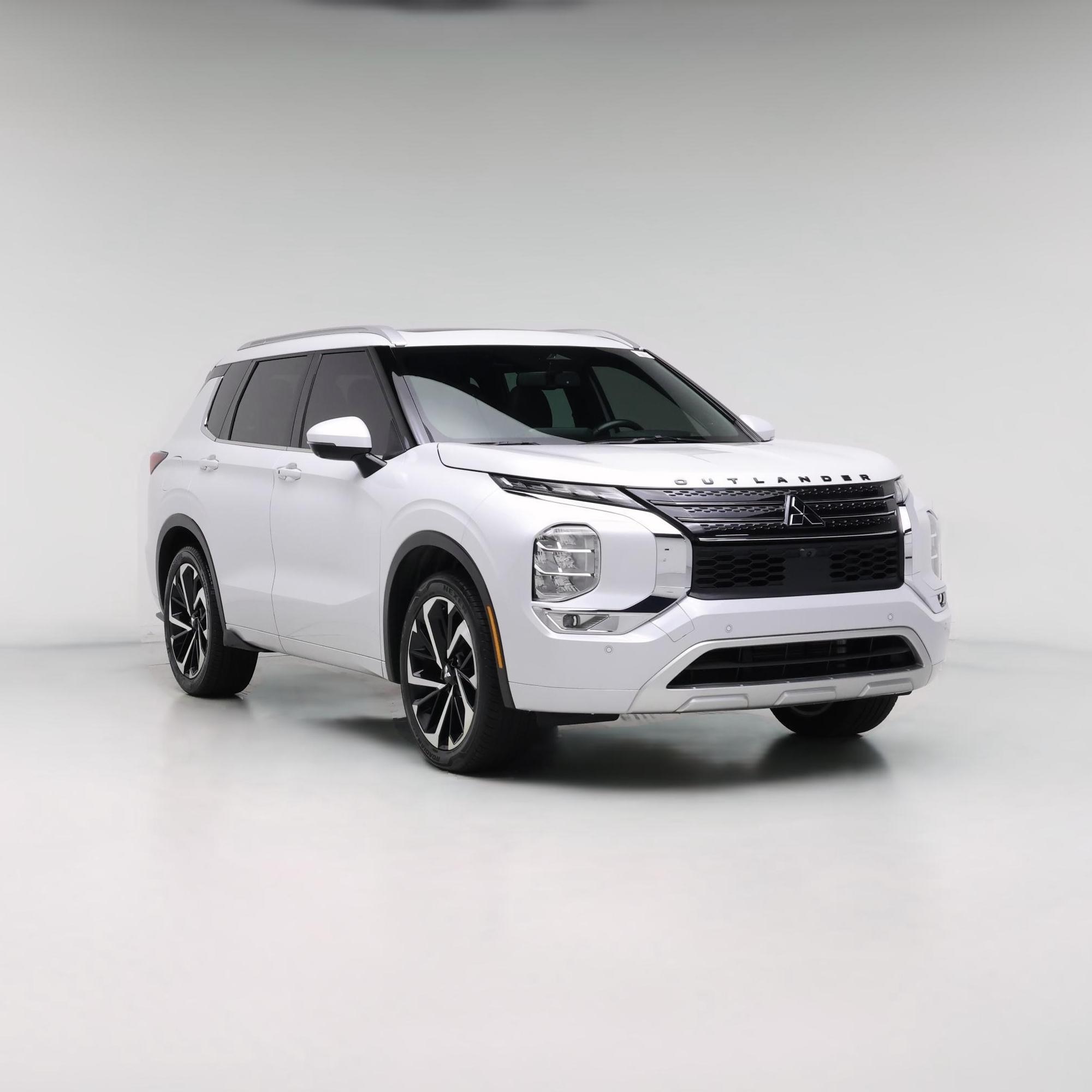 Thumbnail: 2022 Mitsubishi Outlander - 1