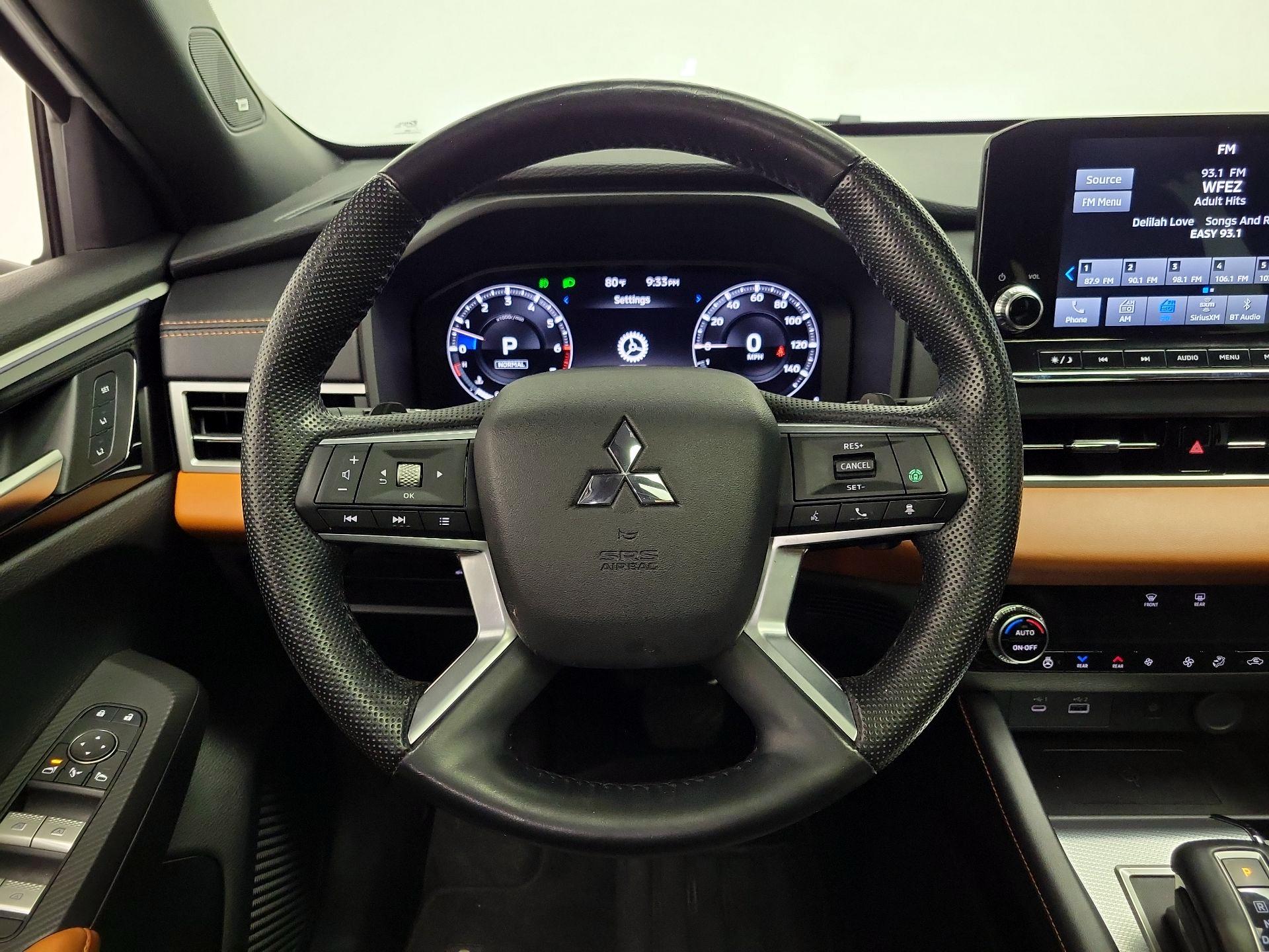 Thumbnail: 2022 Mitsubishi Outlander - 10