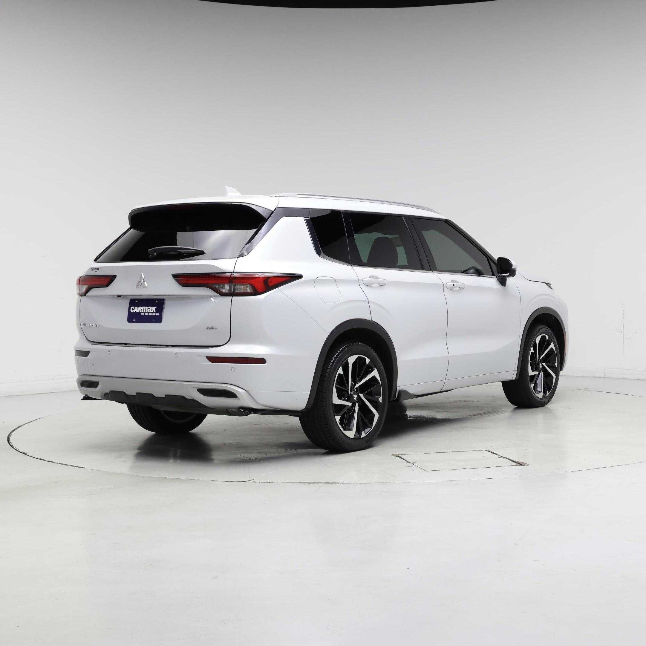 Thumbnail: 2022 Mitsubishi Outlander - 8
