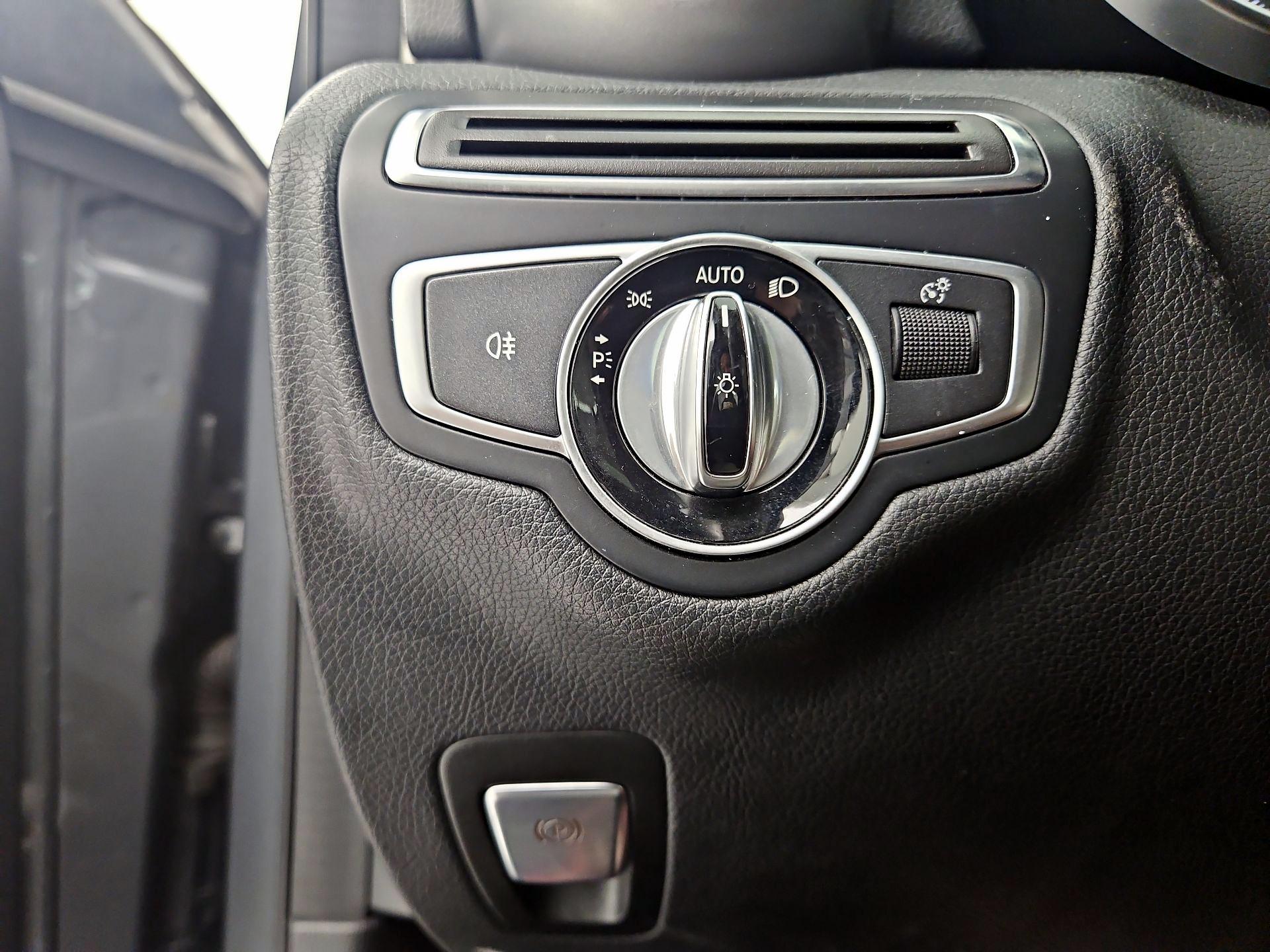 Thumbnail: 2017 Mercedes-Benz C-Class - 13