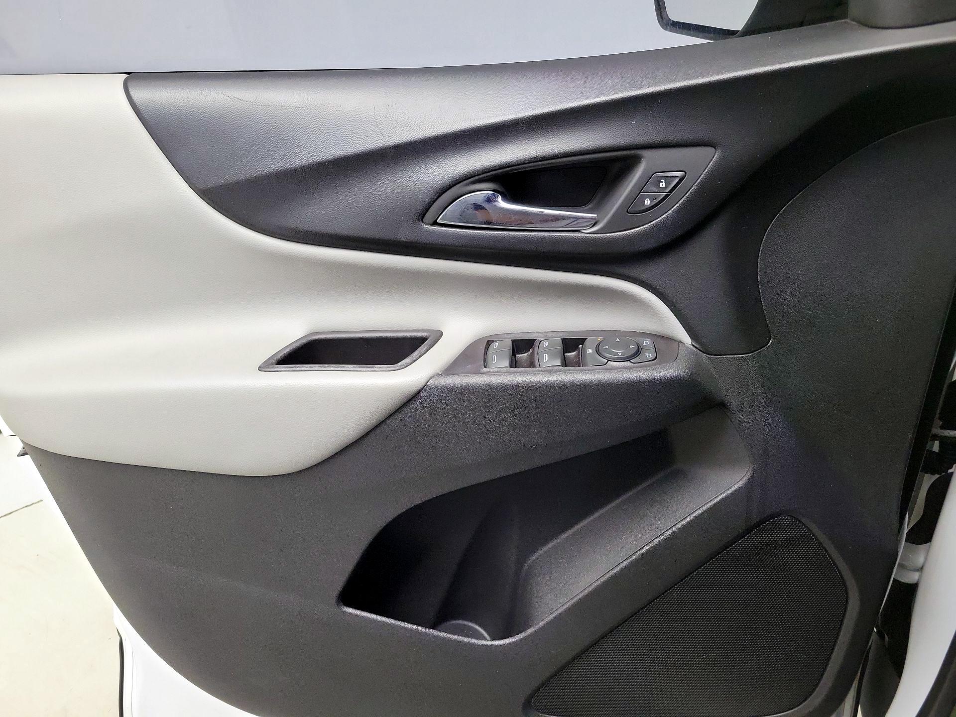 Thumbnail: 2018 Chevrolet Equinox - 12