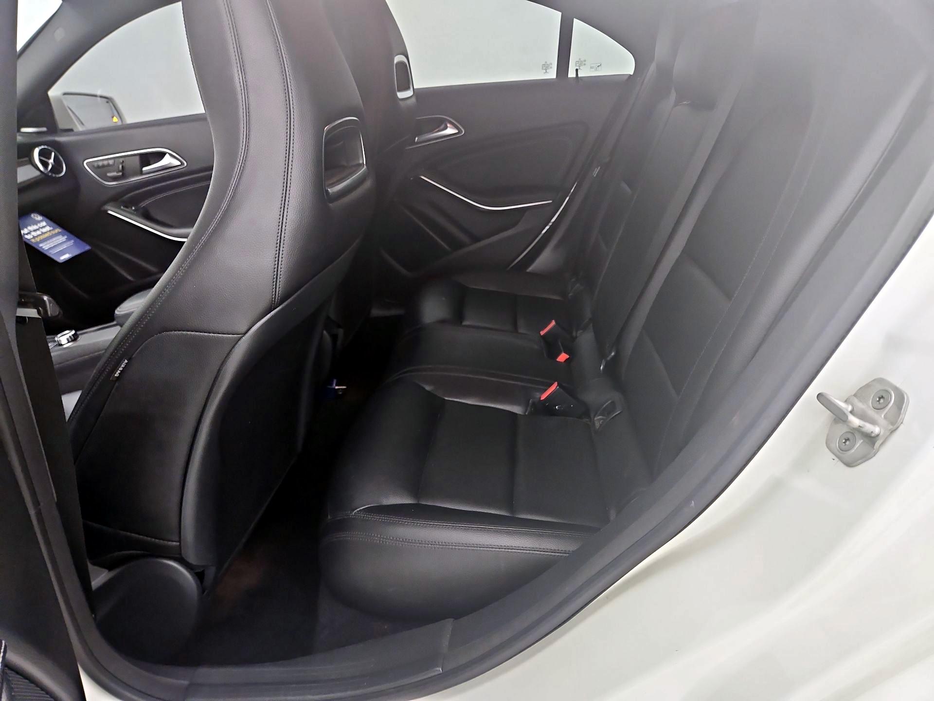 Thumbnail: 2014 Mercedes-Benz CLA - 20