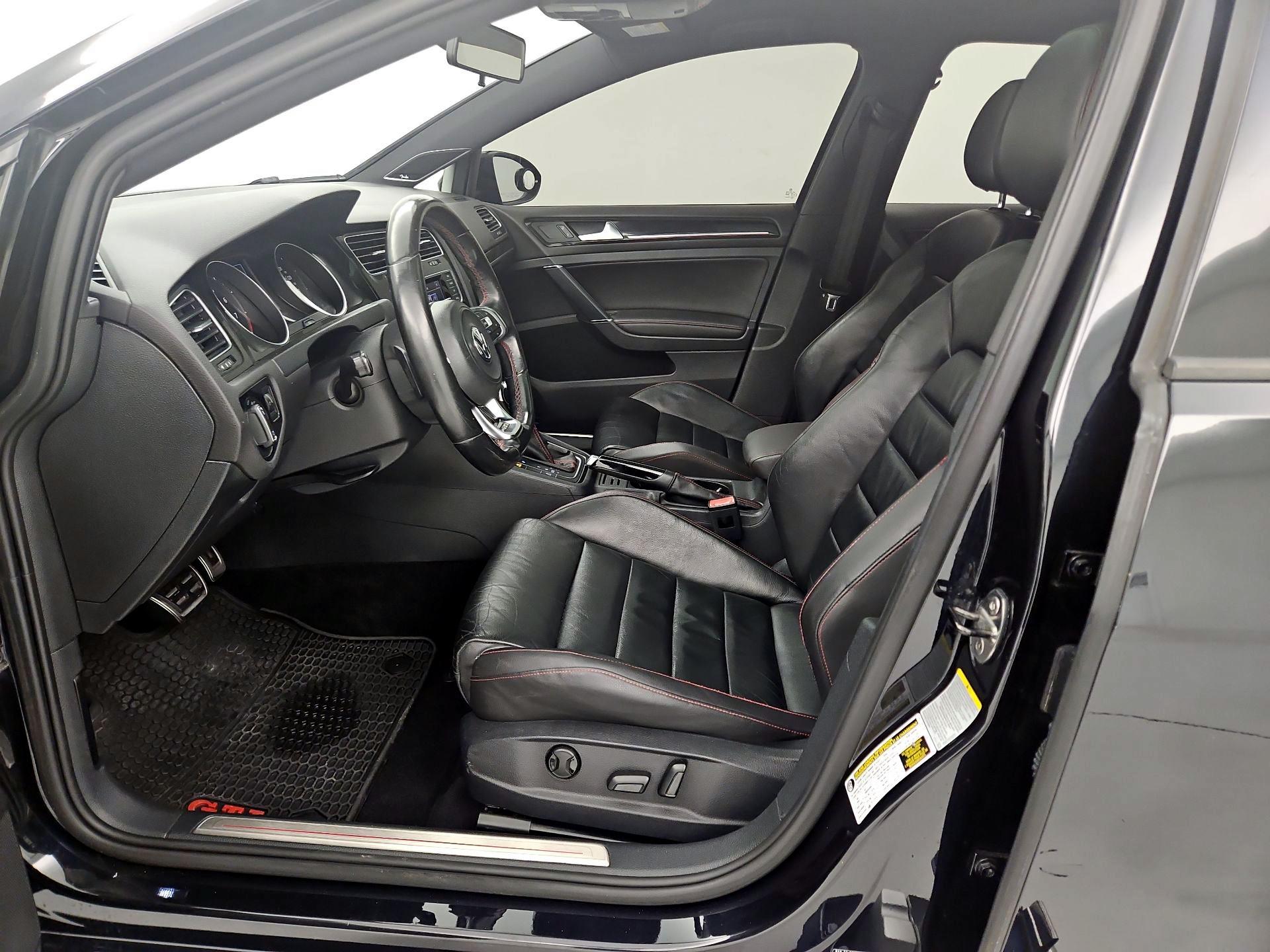 Thumbnail: 2015 Volkswagen Golf - 11