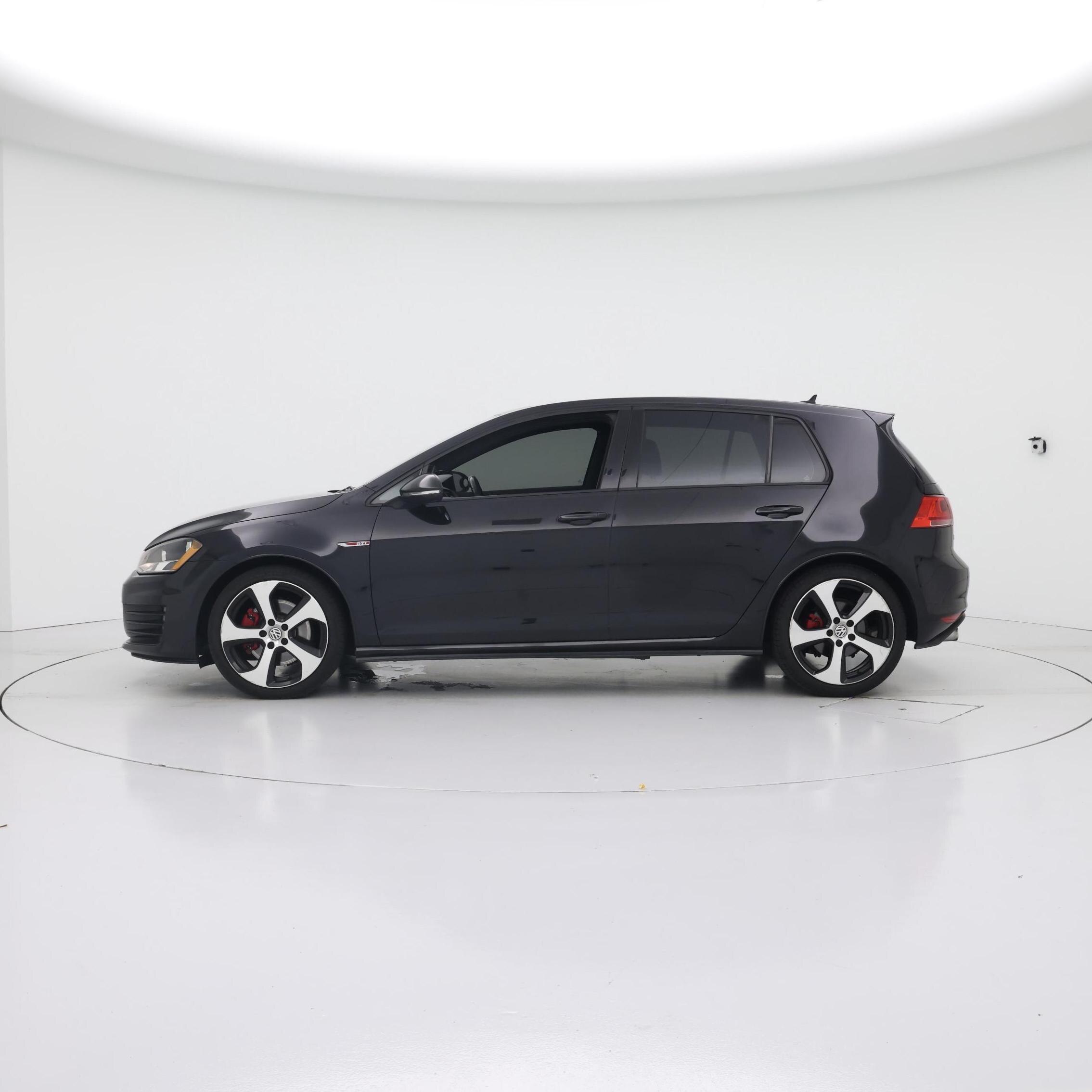 Thumbnail: 2015 Volkswagen Golf - 3