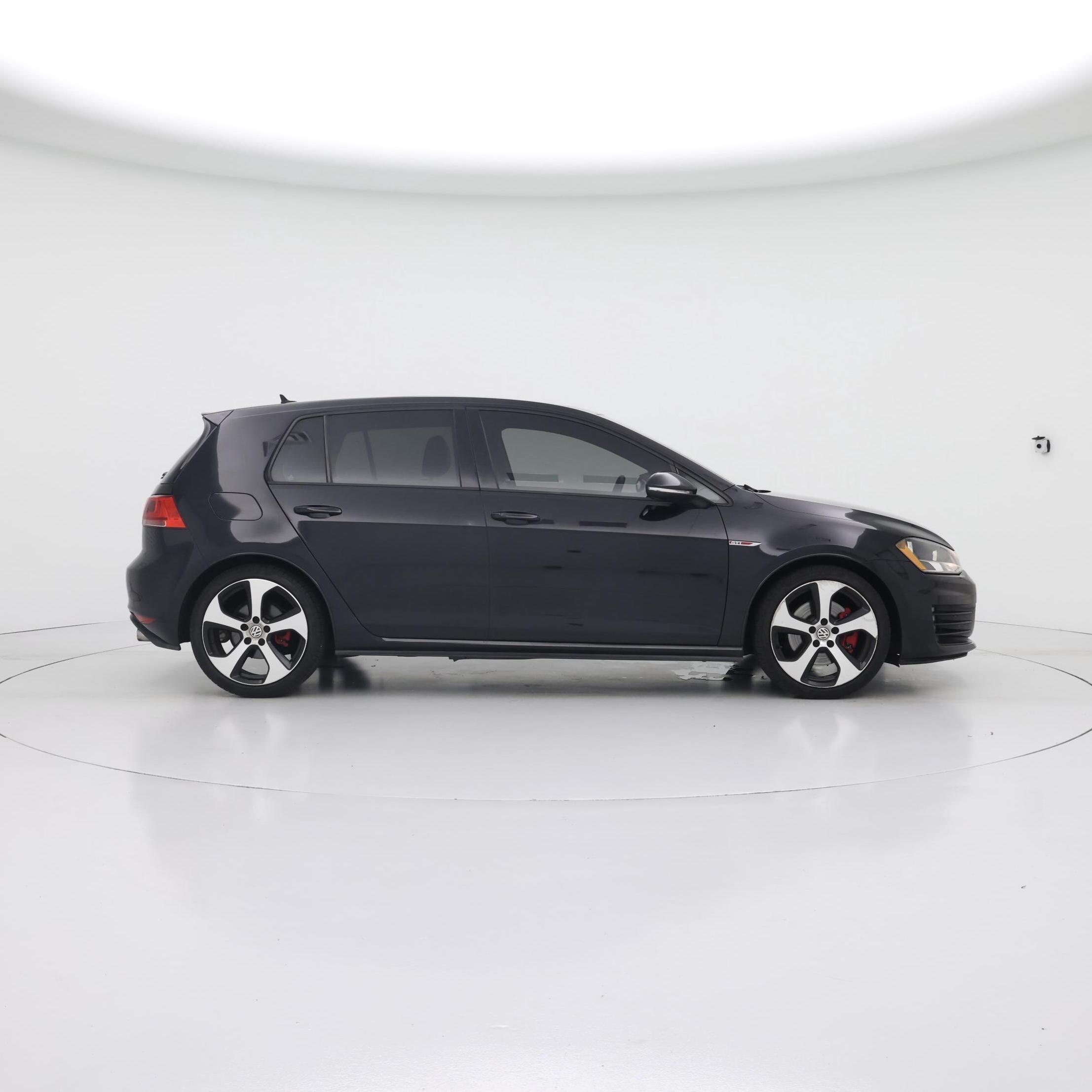 Thumbnail: 2015 Volkswagen Golf - 7