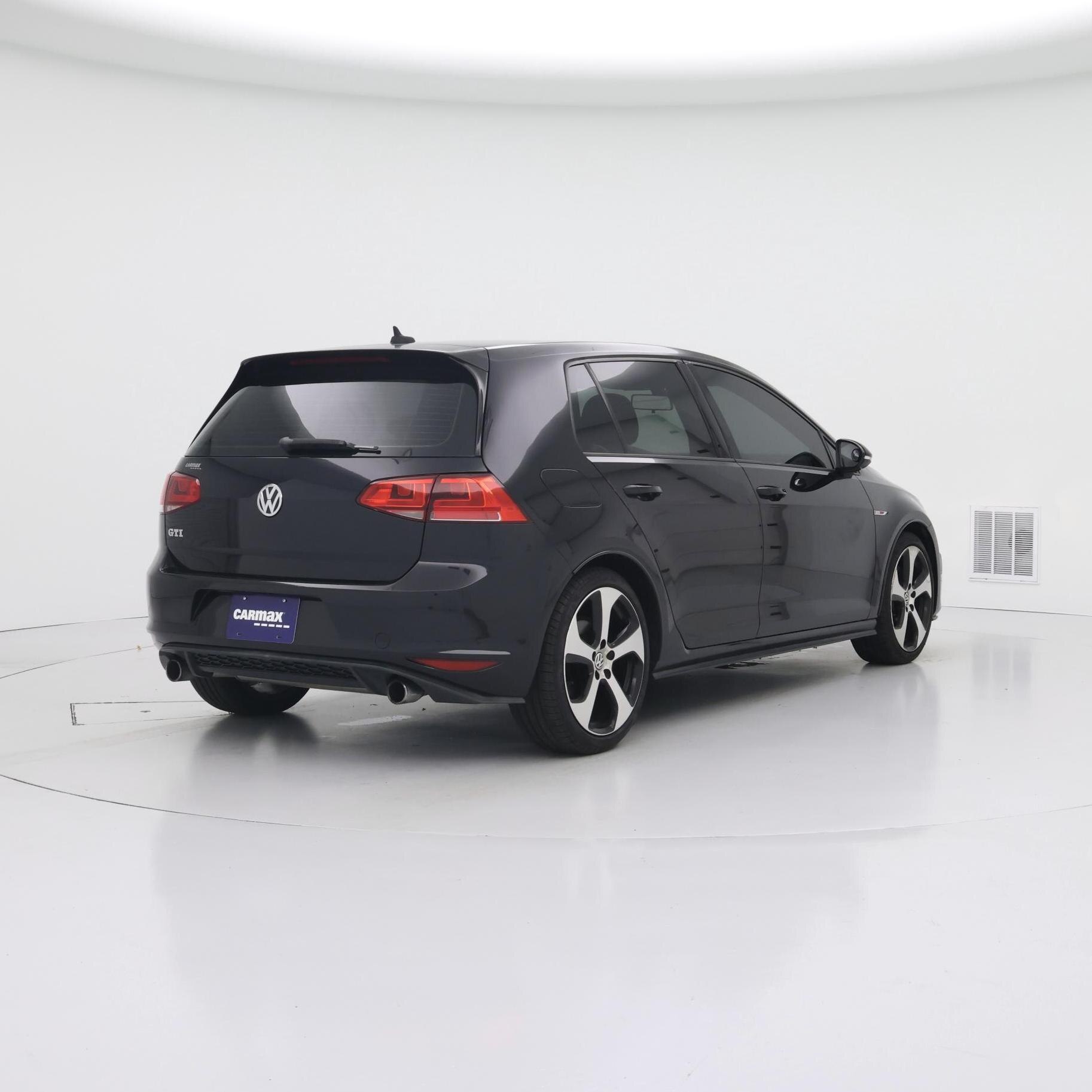 Thumbnail: 2015 Volkswagen Golf - 8