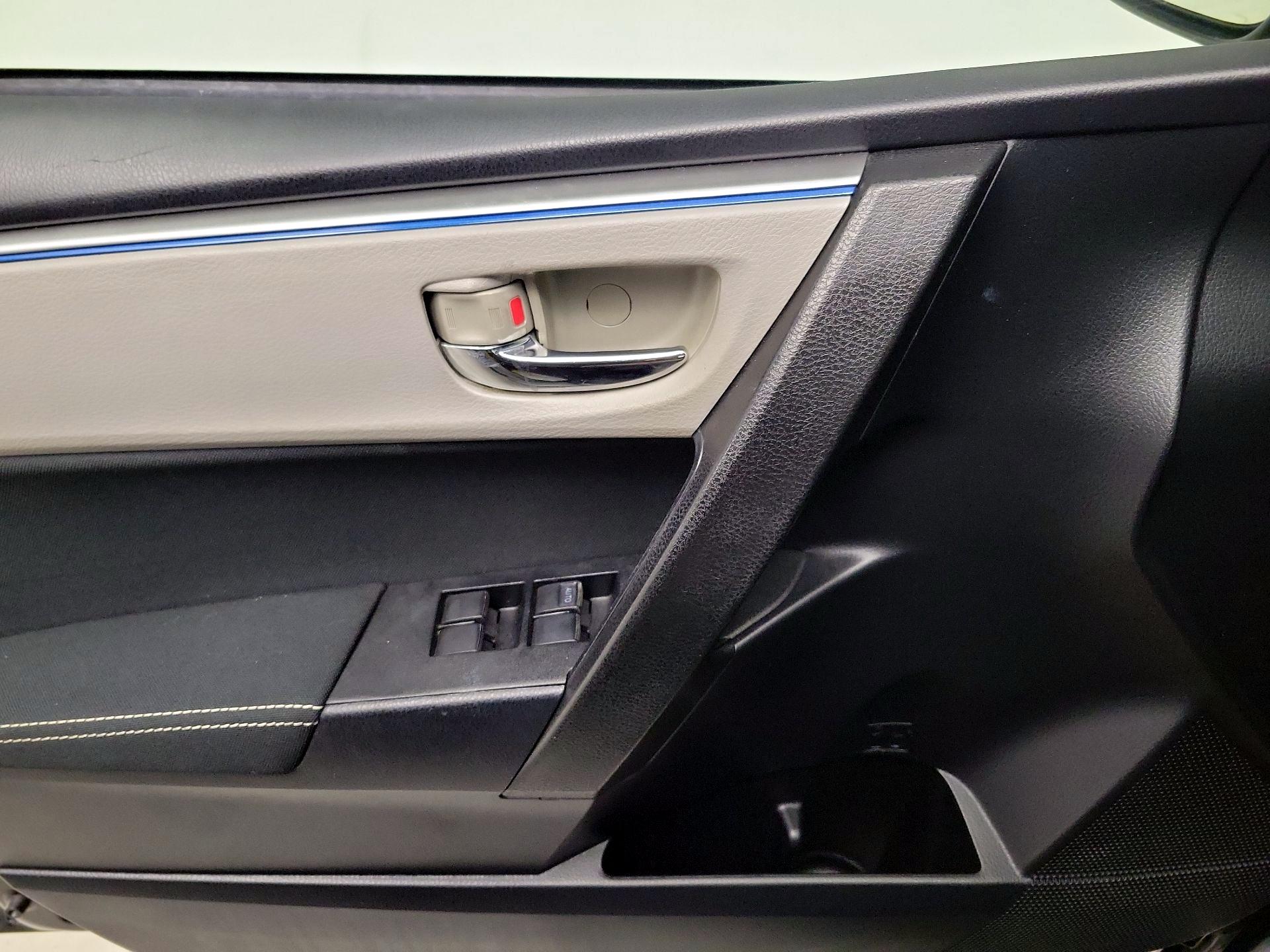 Thumbnail: 2014 Toyota Corolla - 12