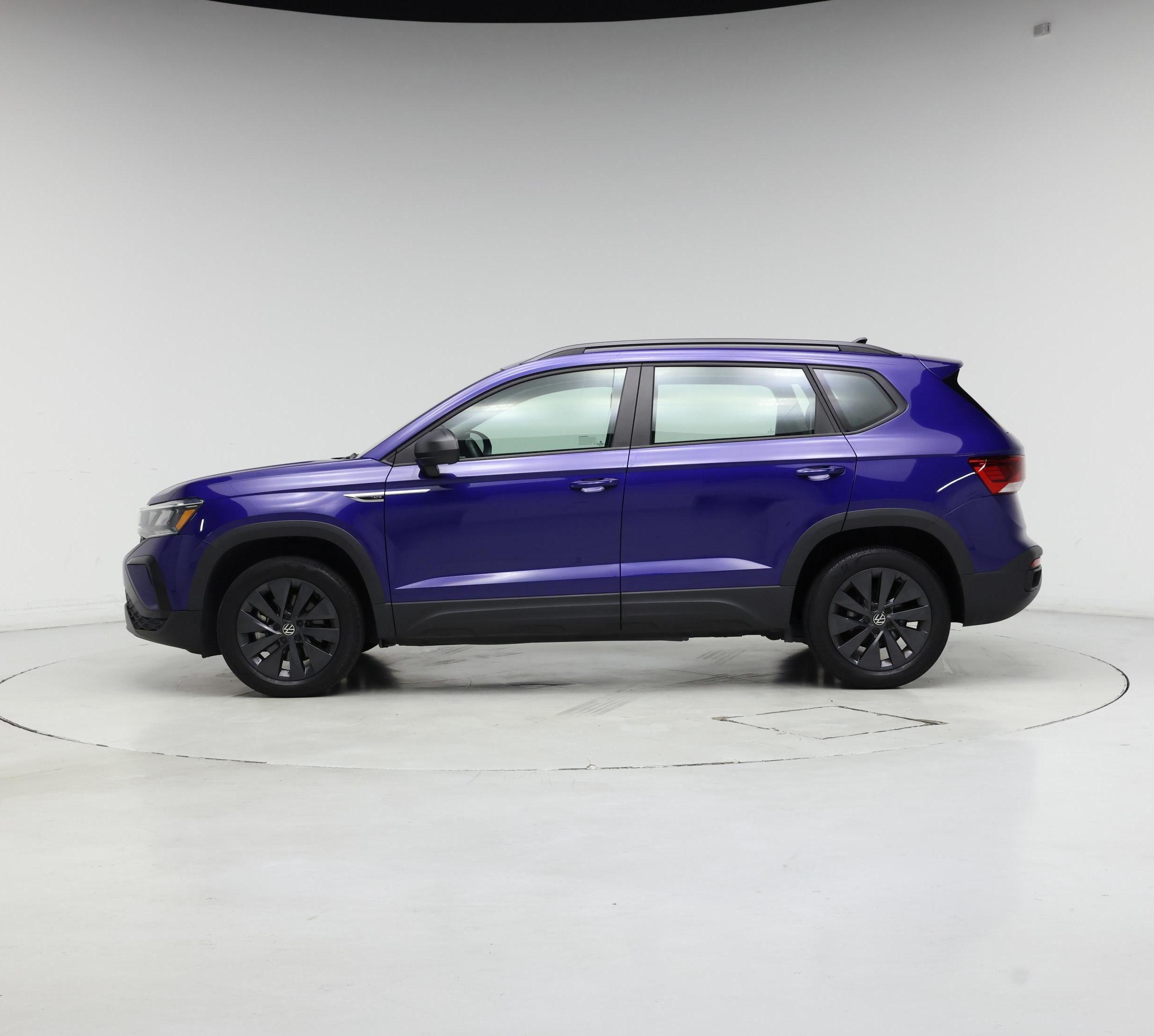 Thumbnail: 2023 Volkswagen Taos - 3
