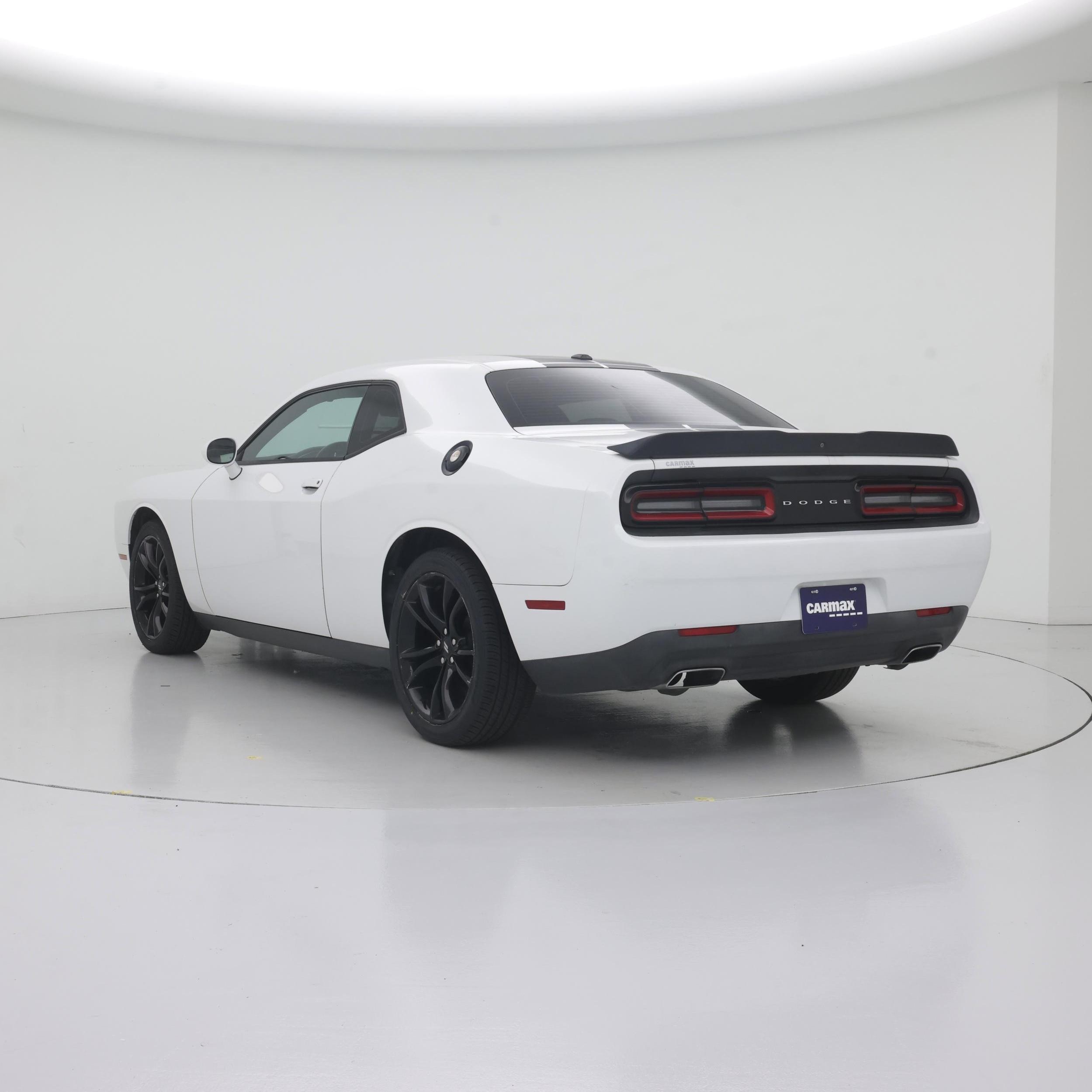 Thumbnail: 2017 Dodge Challenger - 2