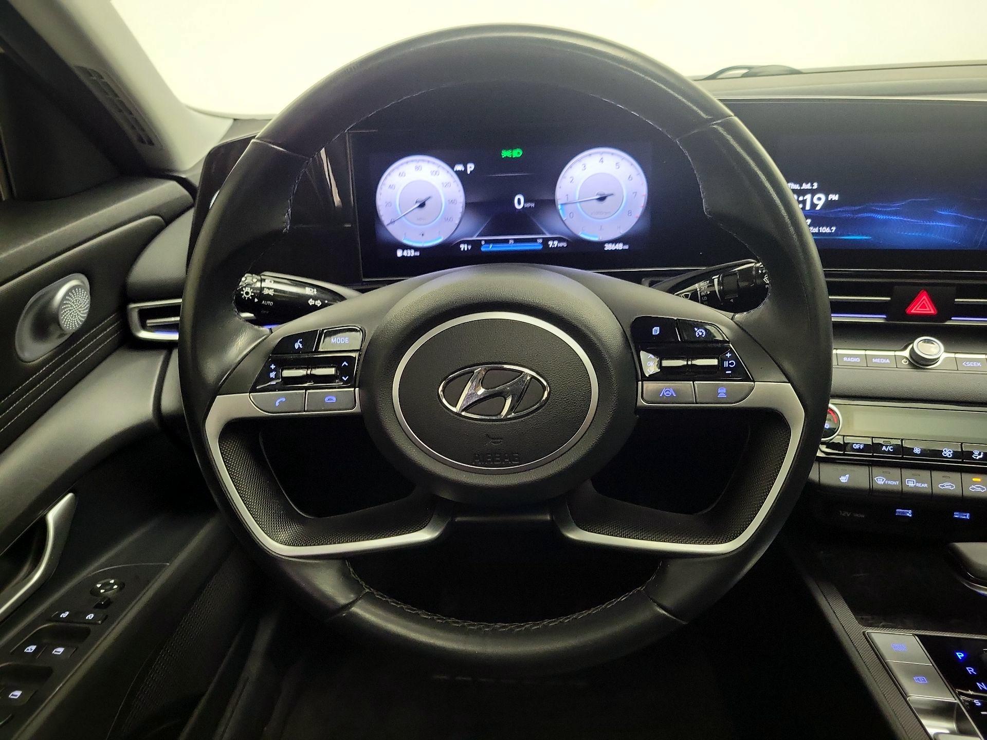 Thumbnail: 2023 Hyundai Elantra - 10