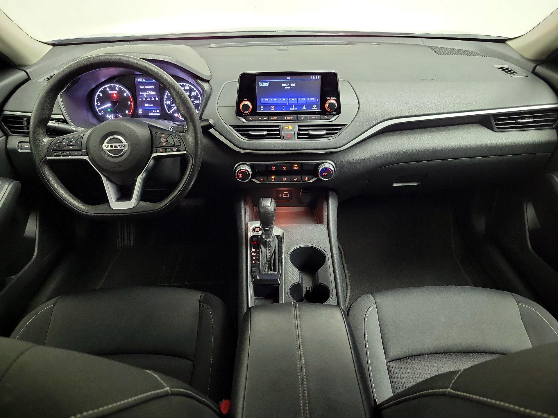 Thumbnail: 2022 Nissan Altima - 9