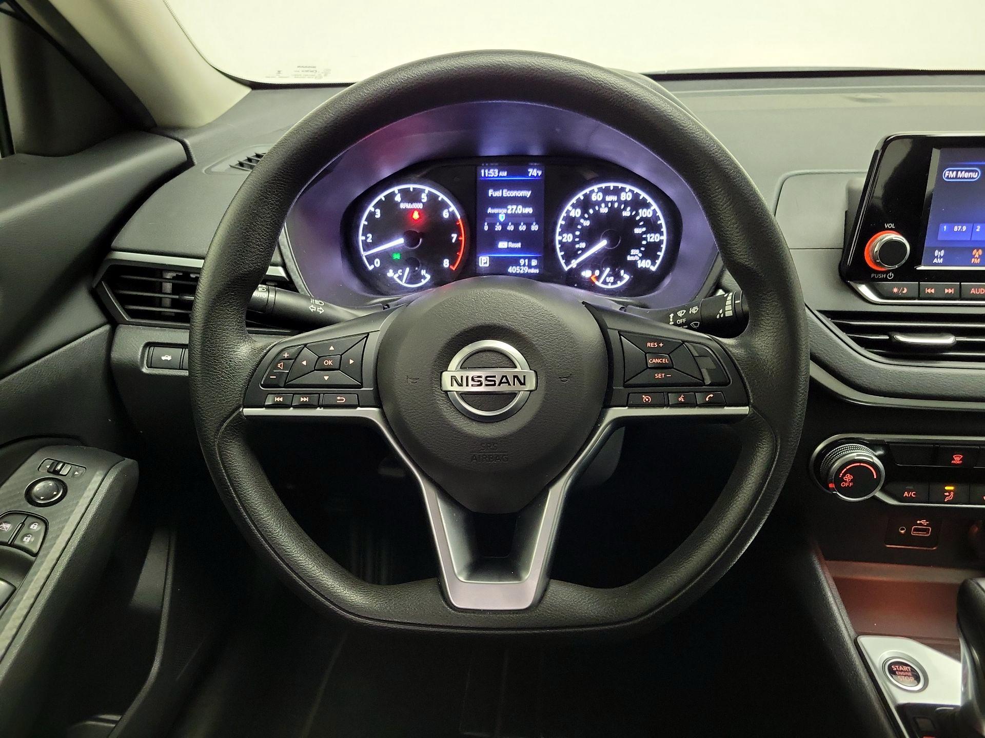 Thumbnail: 2022 Nissan Altima - 10