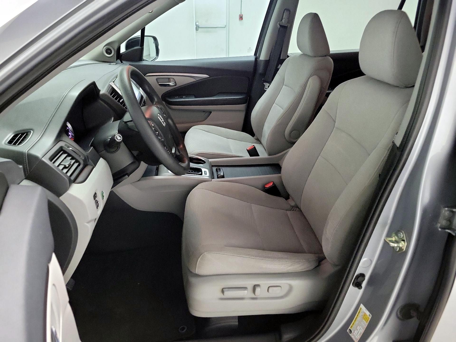 Thumbnail: 2018 Honda Pilot - 11