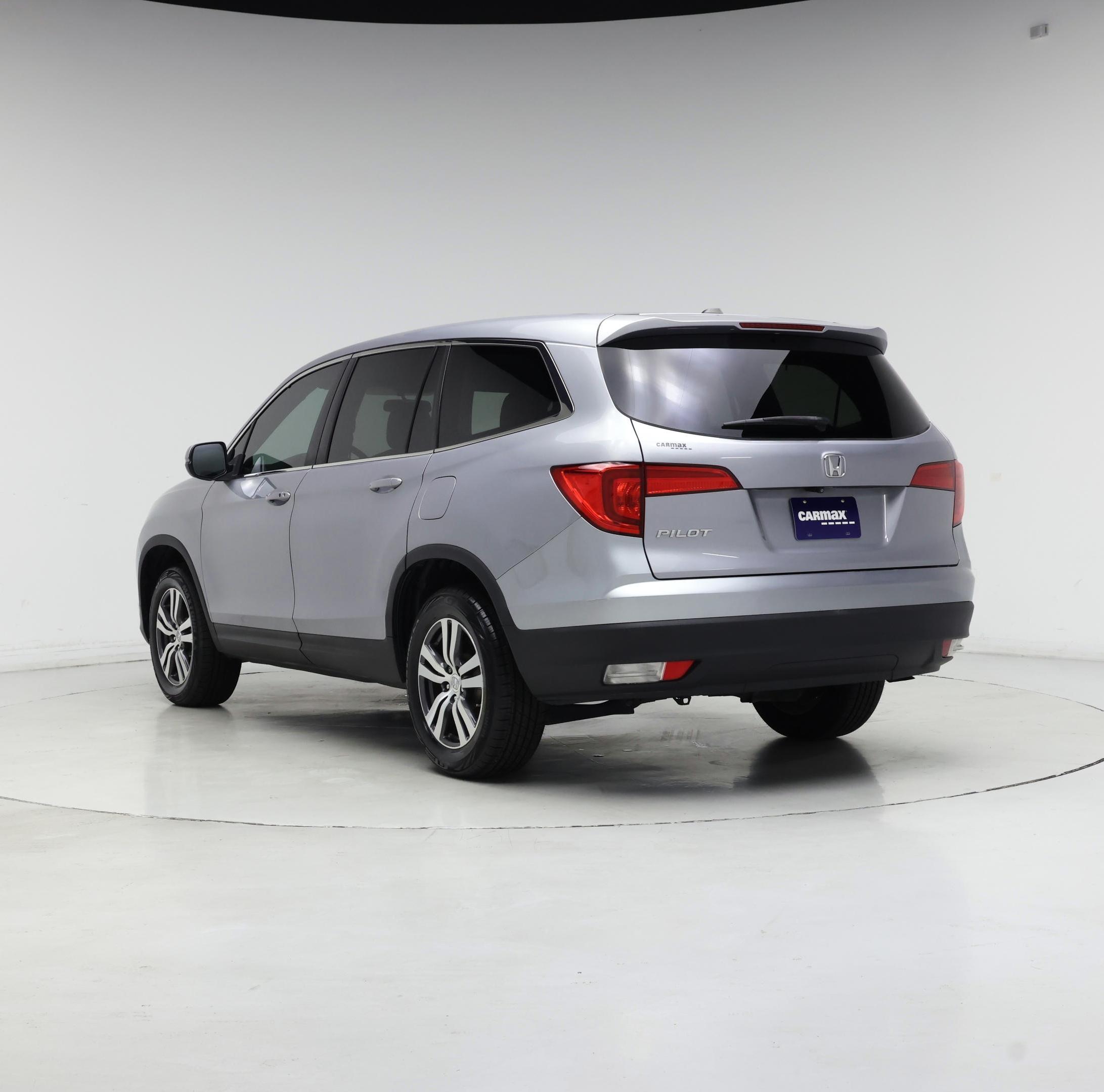 Thumbnail: 2018 Honda Pilot - 2