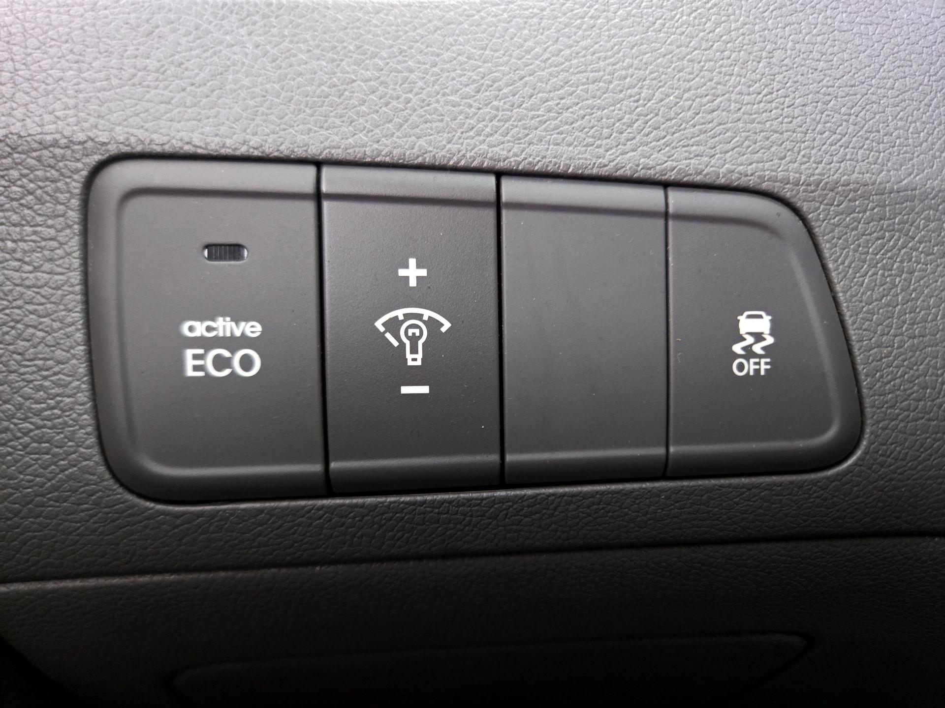 Thumbnail: 2013 Hyundai Elantra - 13