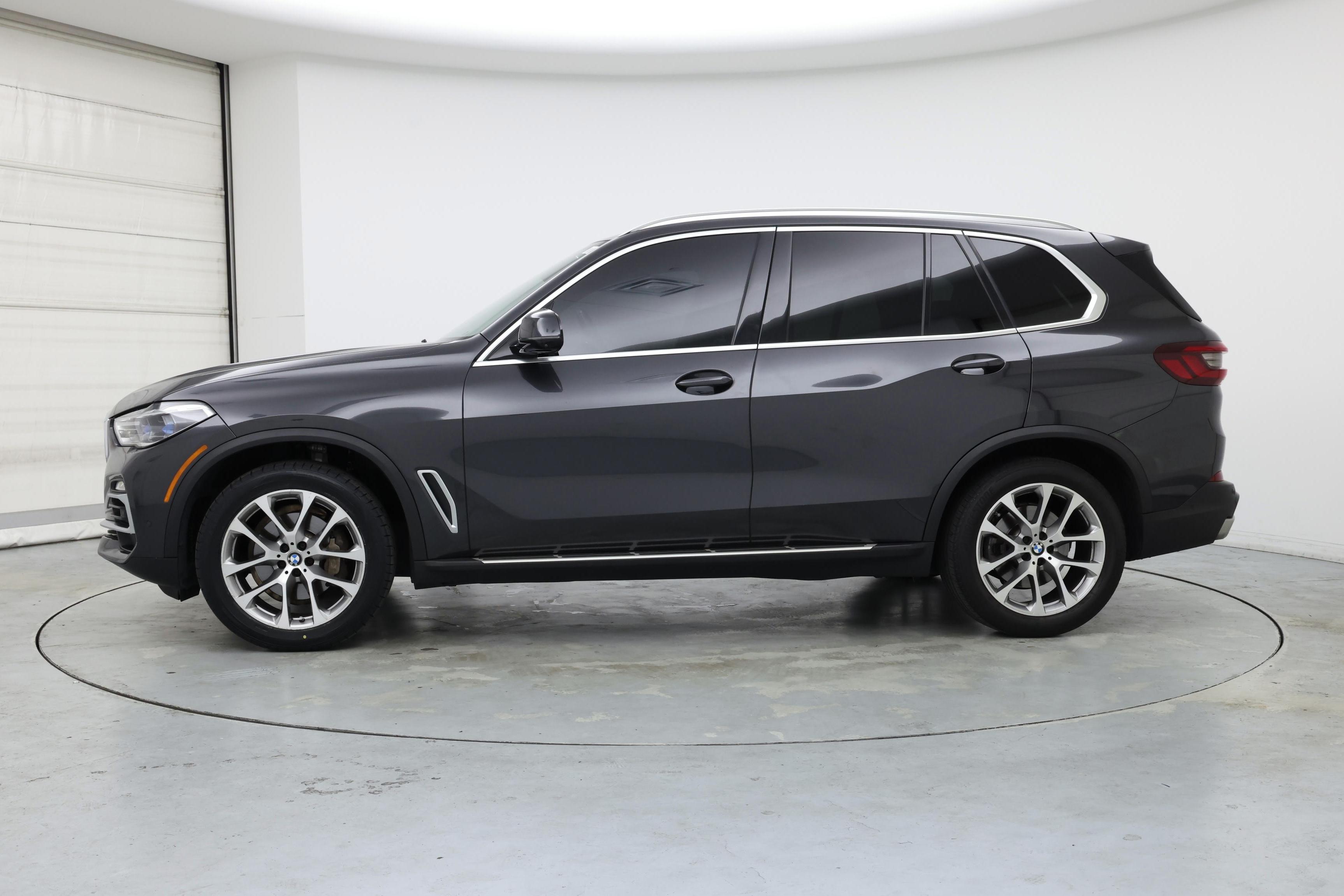 Thumbnail: 2021 BMW X5 - 3