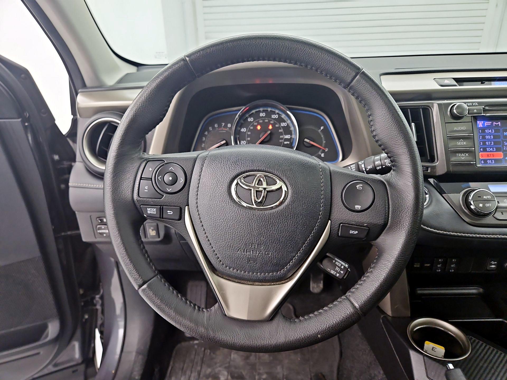 Thumbnail: 2013 Toyota RAV4 - 10