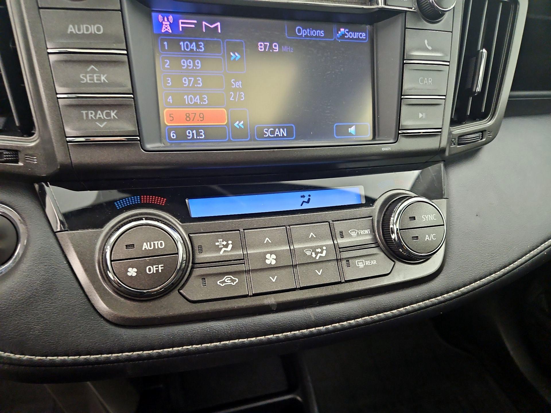 Thumbnail: 2013 Toyota RAV4 - 16