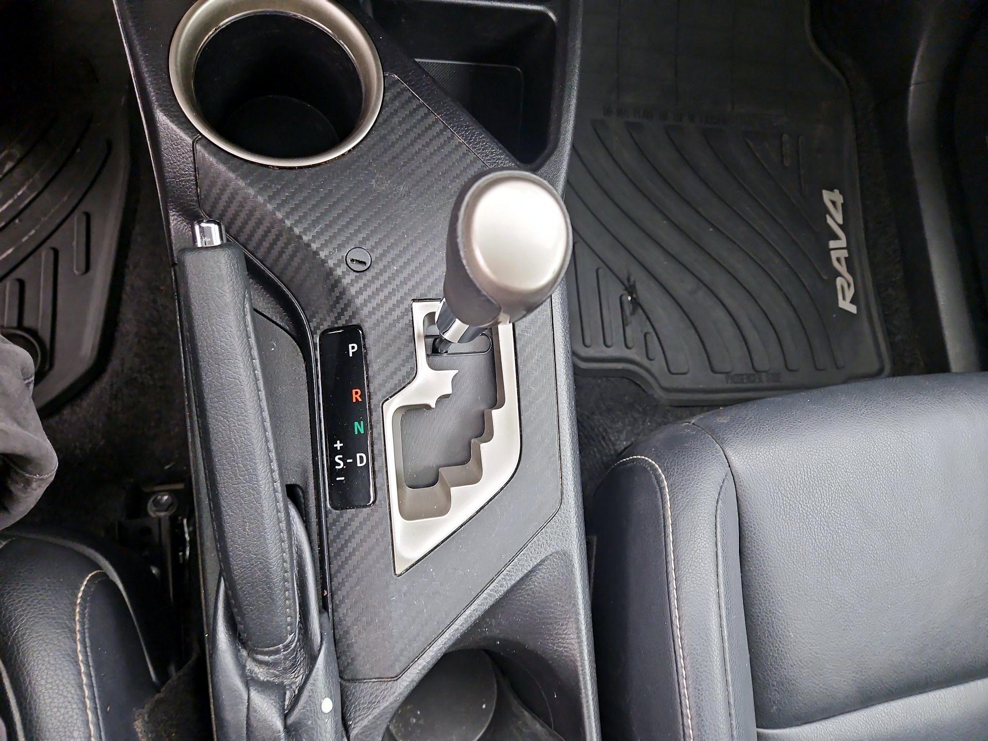 Thumbnail: 2013 Toyota RAV4 - 17