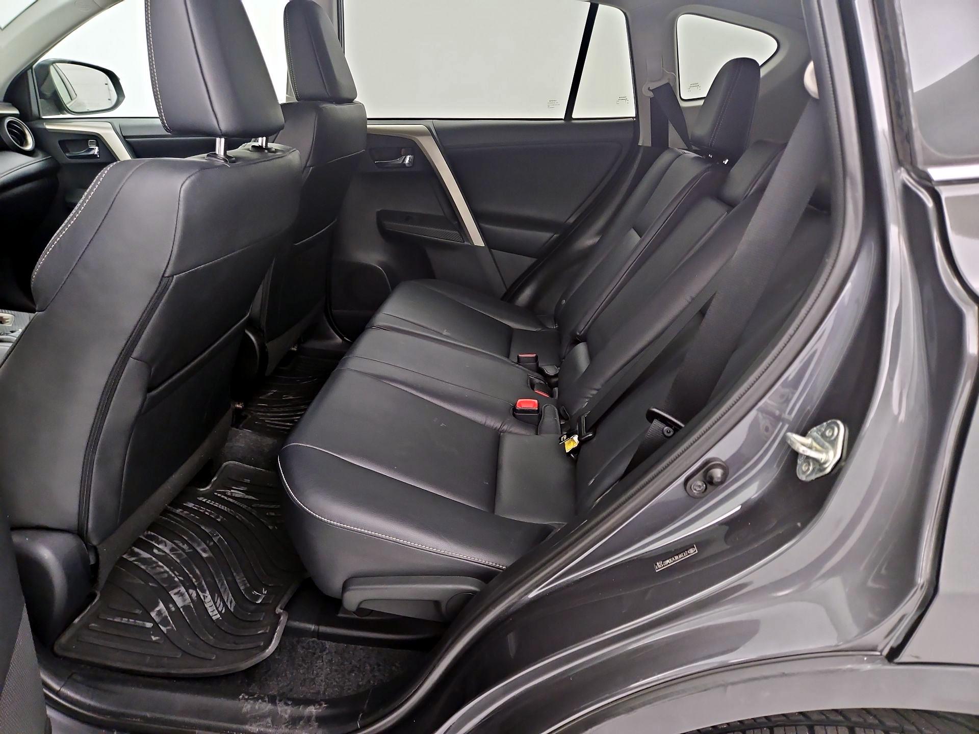 Thumbnail: 2013 Toyota RAV4 - 20