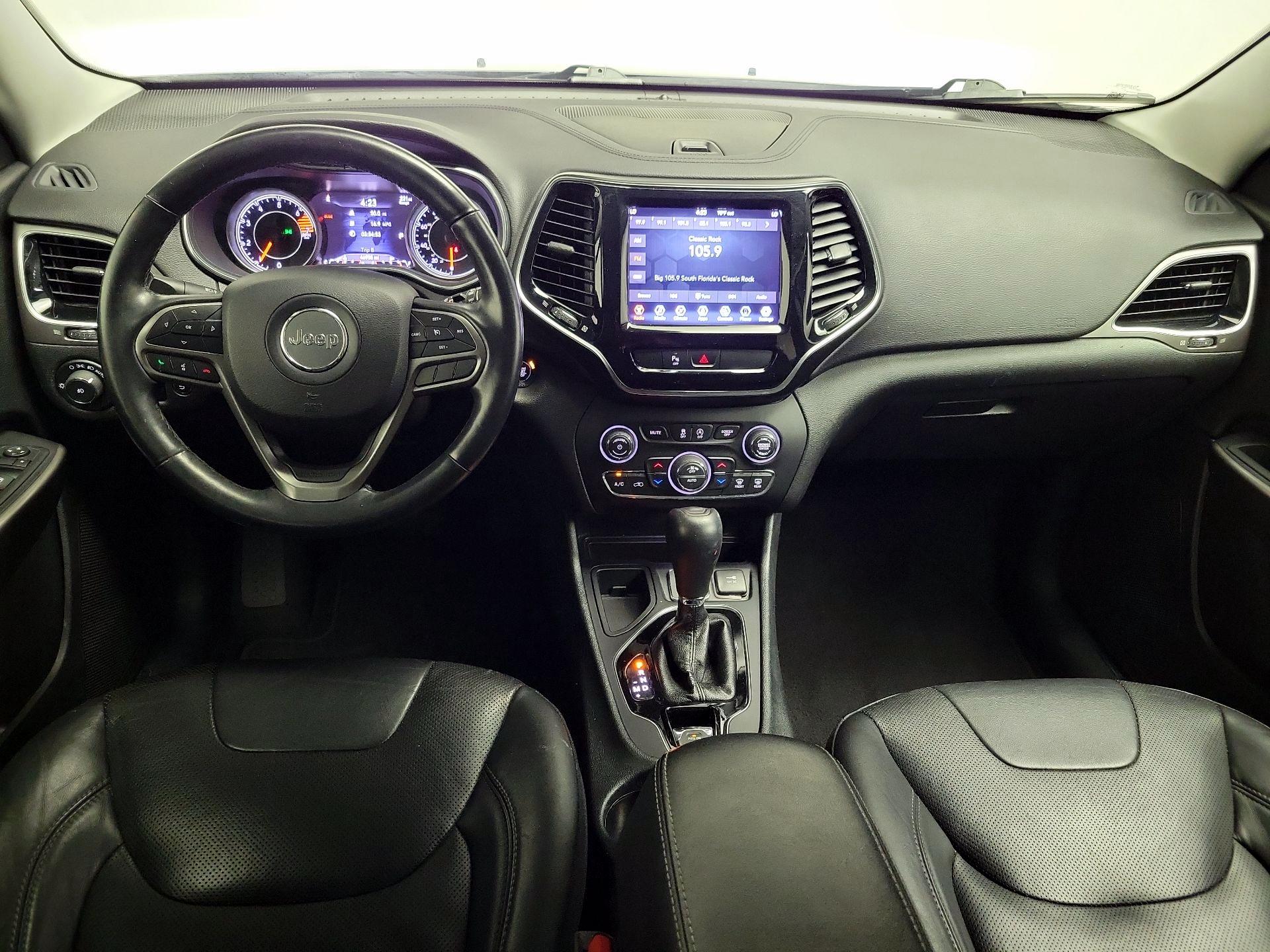 Thumbnail: 2019 Jeep Cherokee - 9